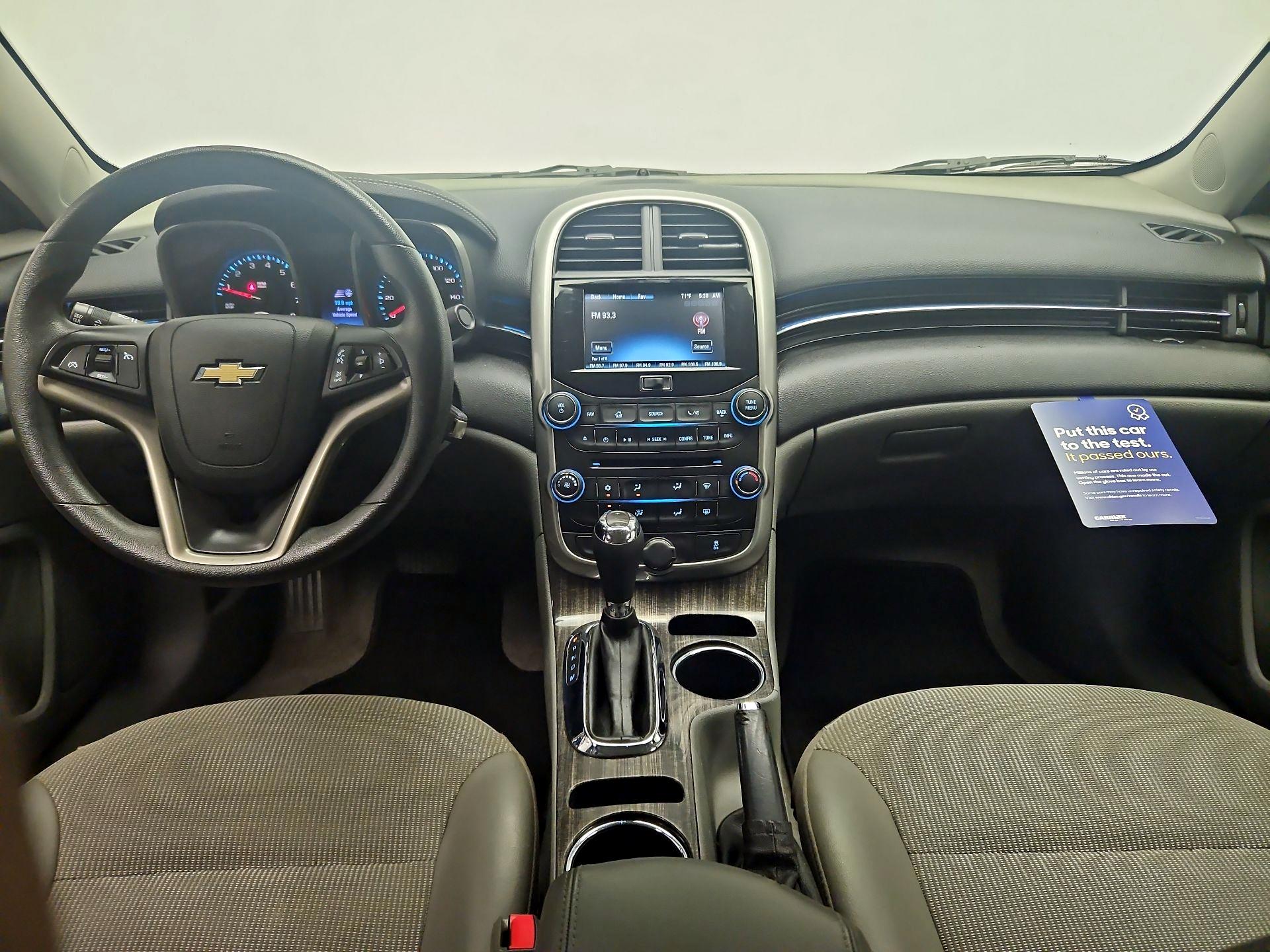 Thumbnail: 2016 Chevrolet Malibu - 9