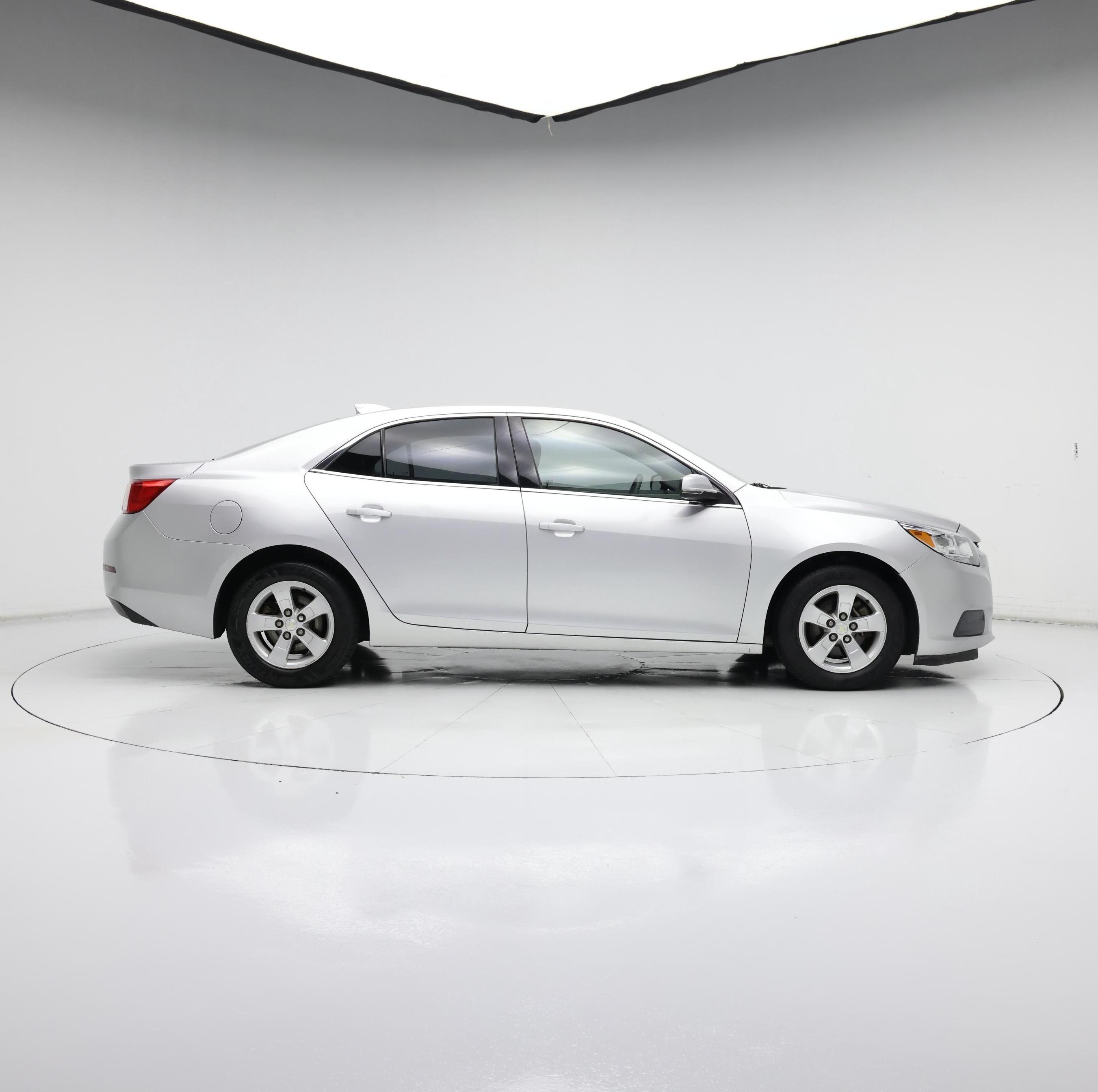 Thumbnail: 2016 Chevrolet Malibu - 7