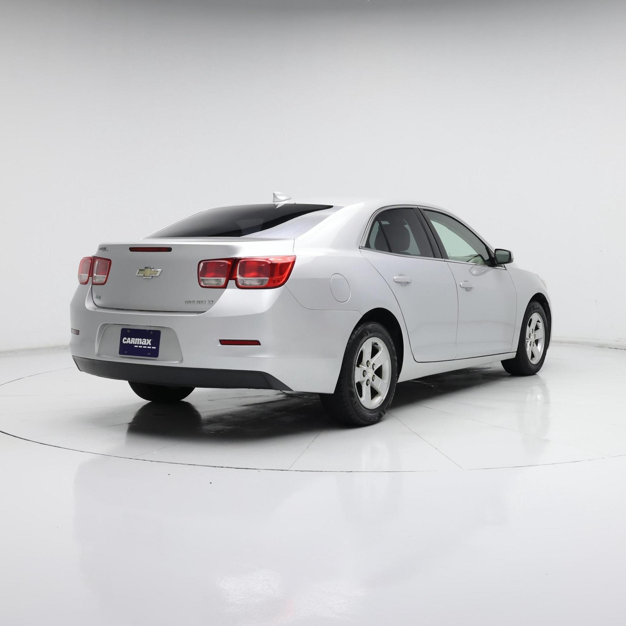Thumbnail: 2016 Chevrolet Malibu - 8