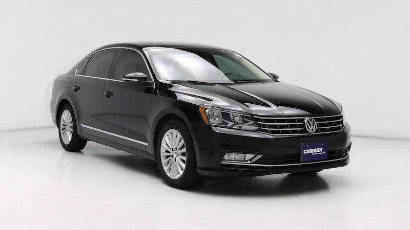 2016 Volkswagen Passat SE Hero Image