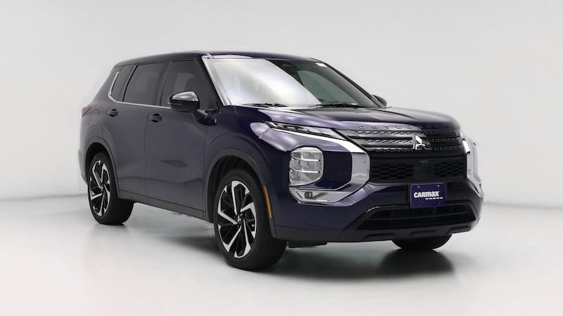2022 Mitsubishi Outlander Black Edition Hero Image