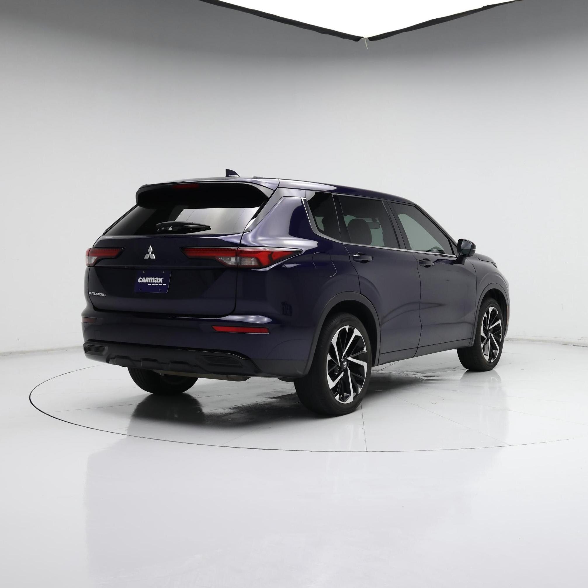 Thumbnail: 2022 Mitsubishi Outlander - 8