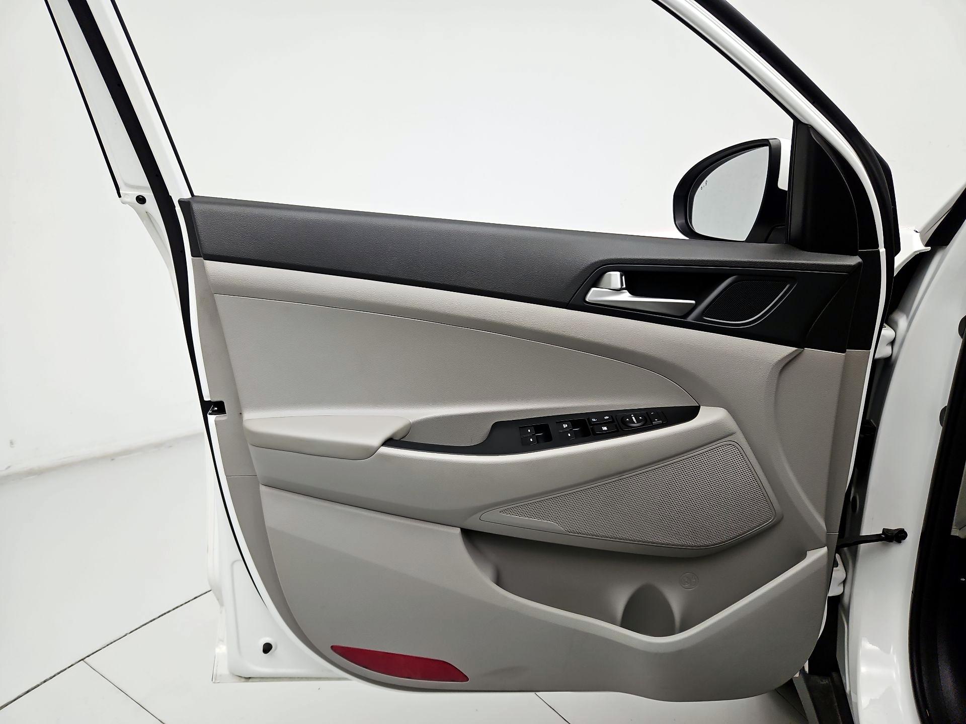 Thumbnail: 2020 Hyundai Tucson - 12
