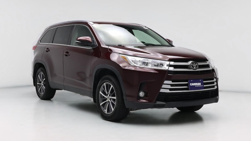2019 Toyota Highlander XLE Hero Image