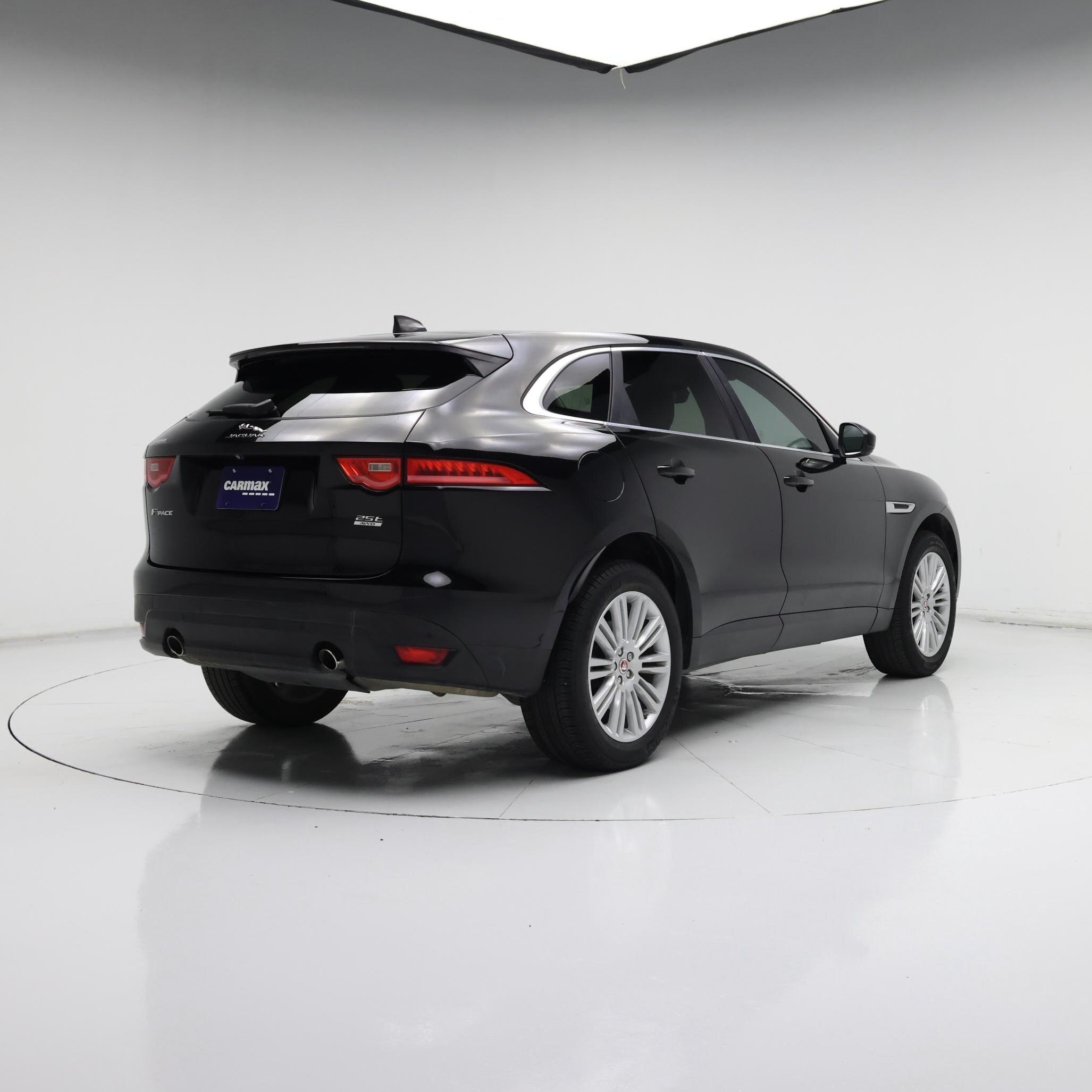 Thumbnail: 2020 Jaguar F-Pace - 8