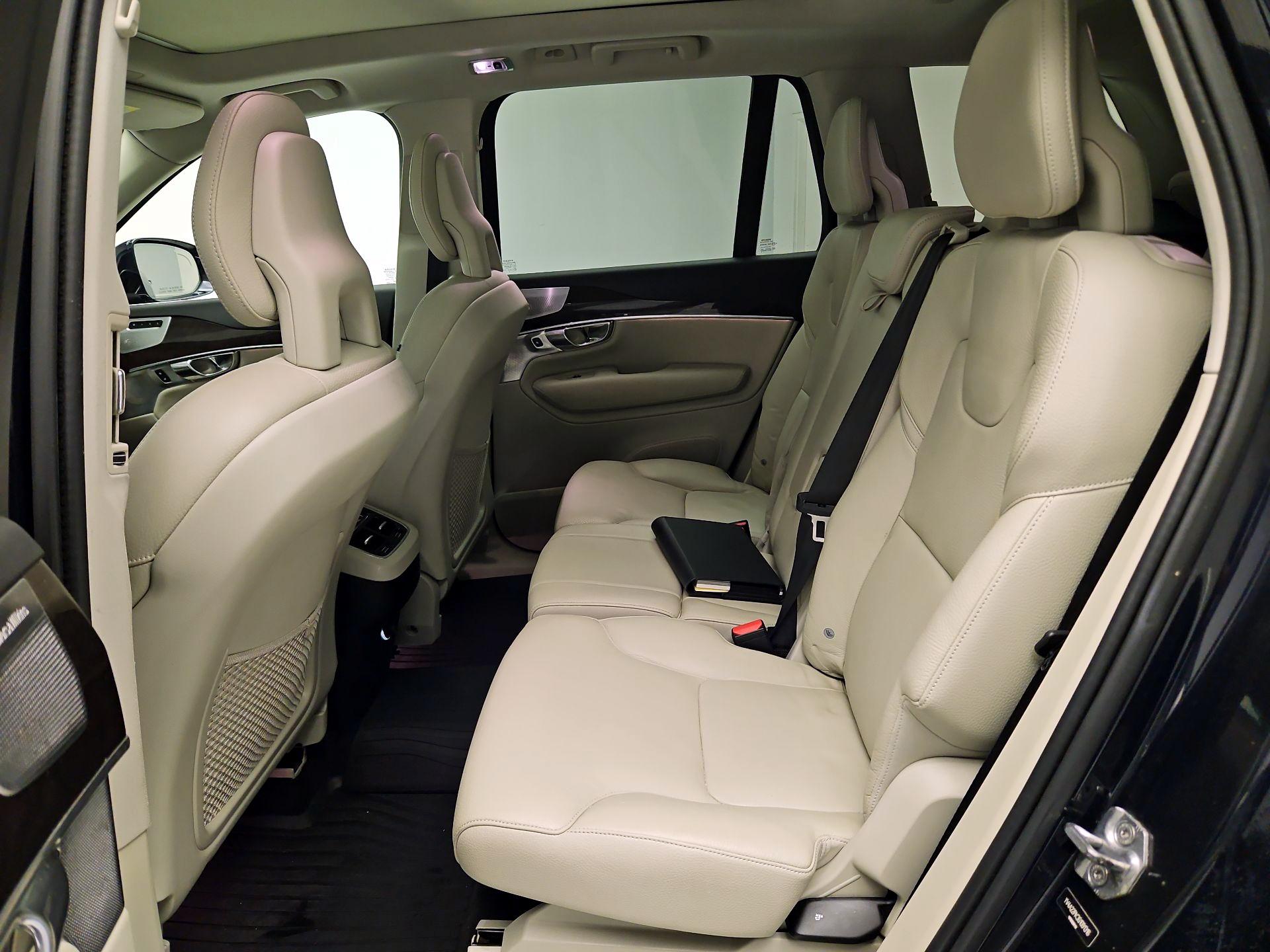 Thumbnail: 2016 Volvo XC90 - 17