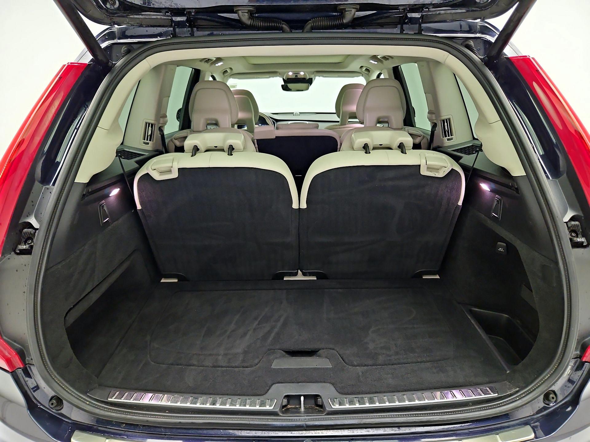 Thumbnail: 2016 Volvo XC90 - 18