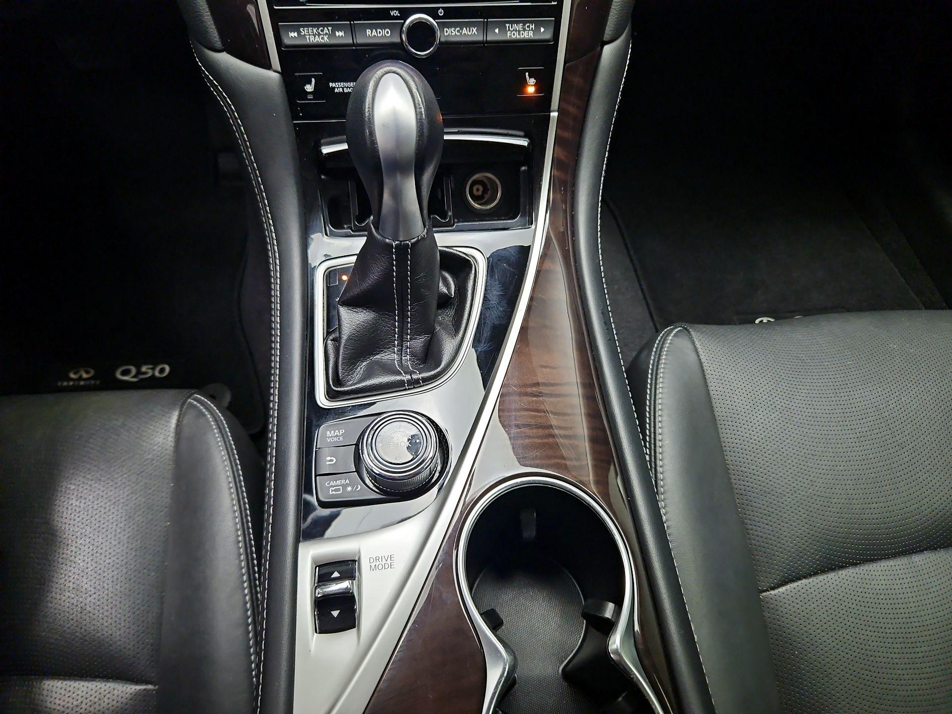 Thumbnail: 2015 INFINITI Q50 - 18