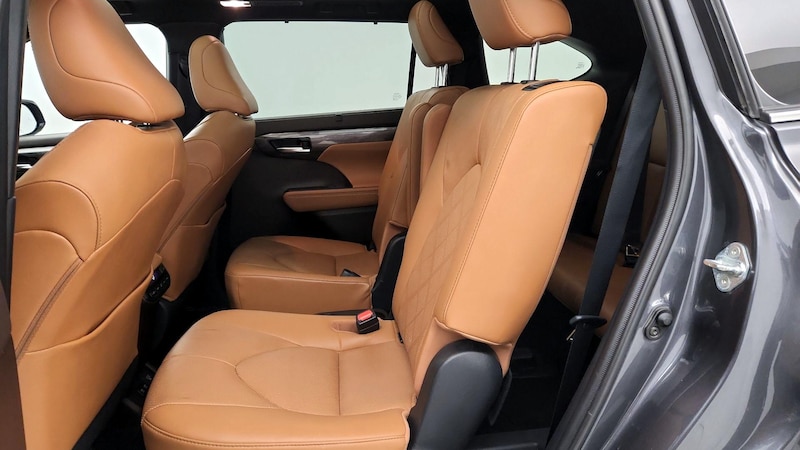 2021 Toyota Highlander Platinum 21