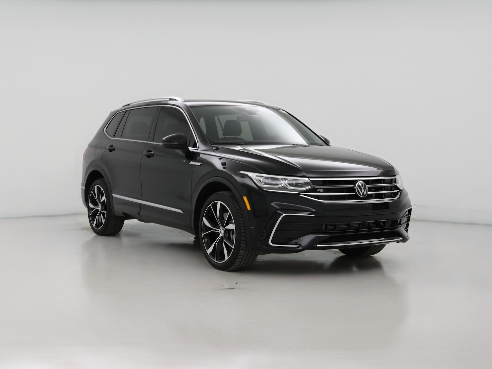 Image 1 of 2024 Volkswagen Tiguan SEL R-Line
