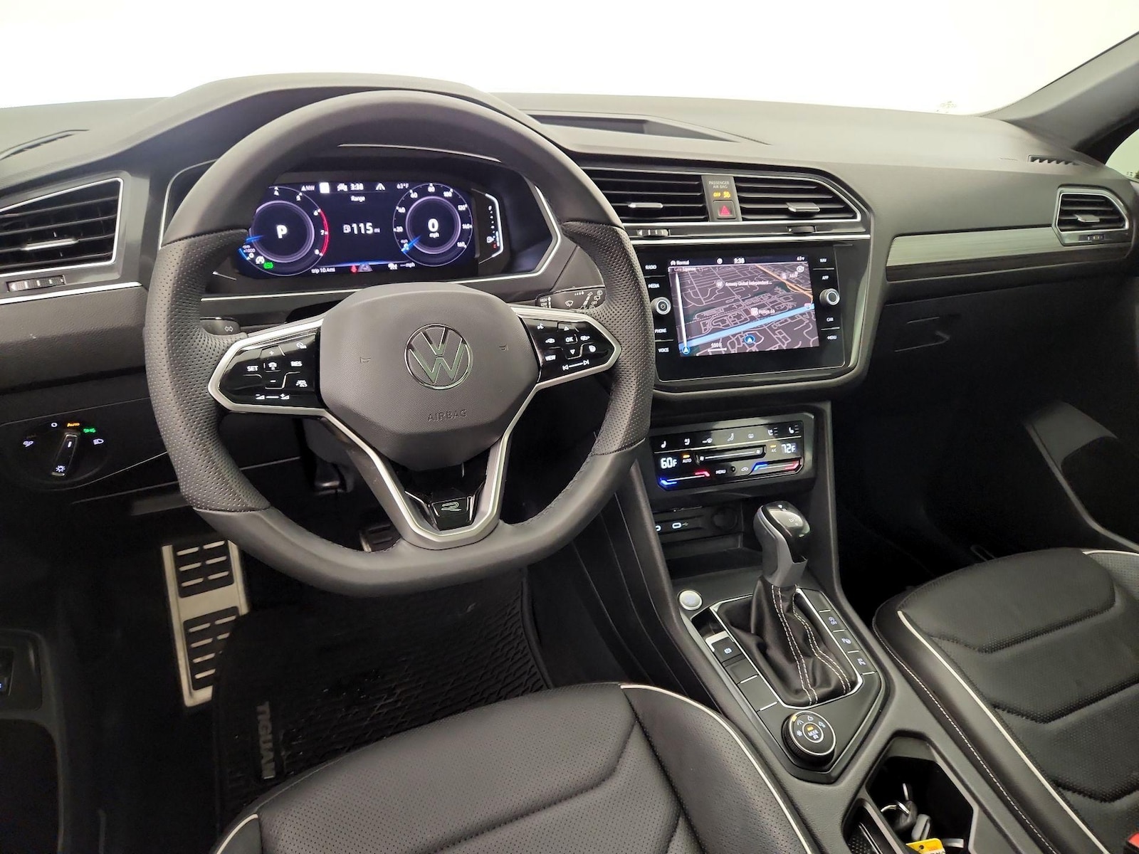 Image 10 of 2024 Volkswagen Tiguan SEL R-Line