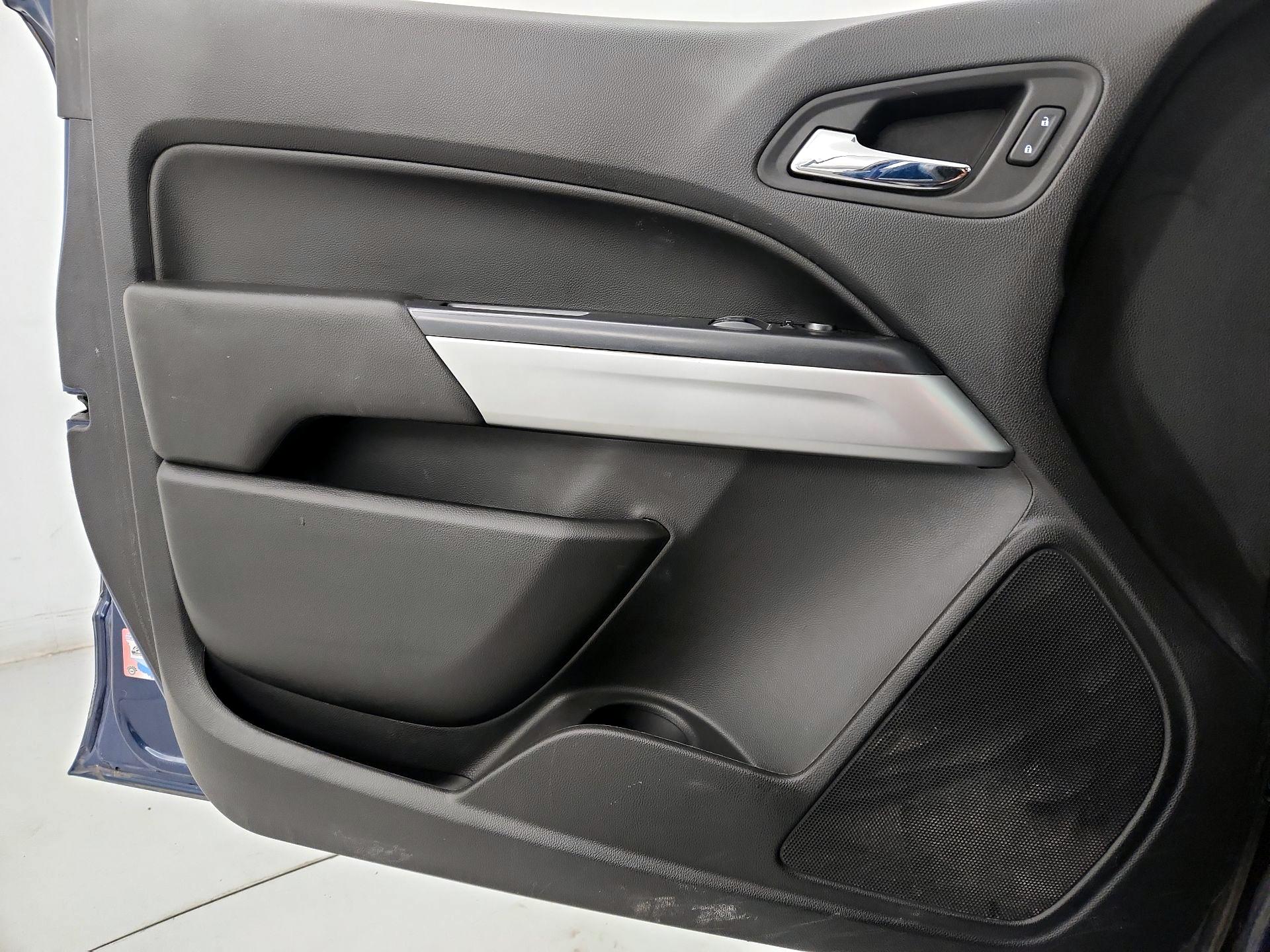 Thumbnail: 2019 Chevrolet Colorado - 12