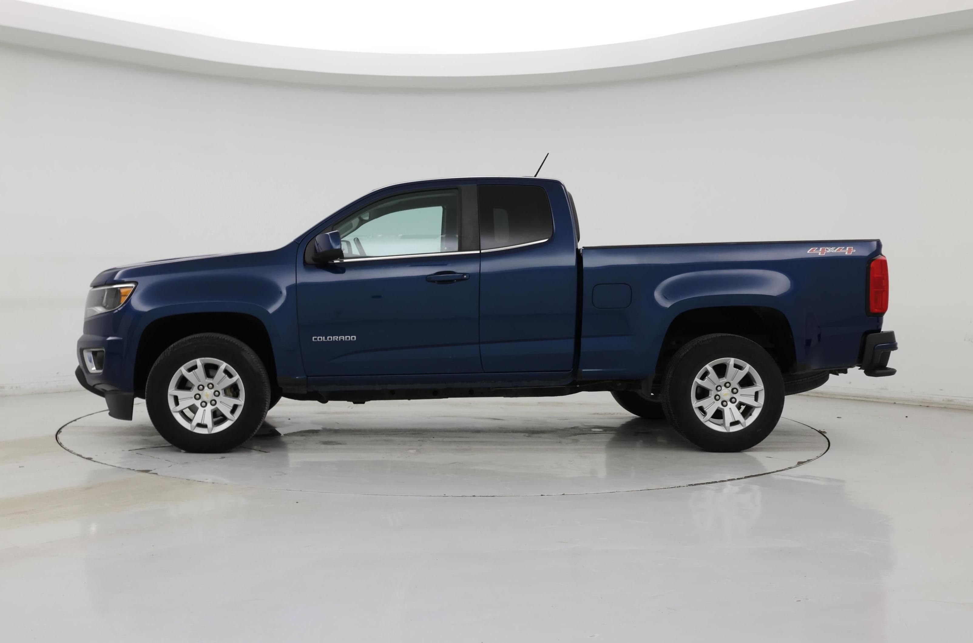 Thumbnail: 2019 Chevrolet Colorado - 3