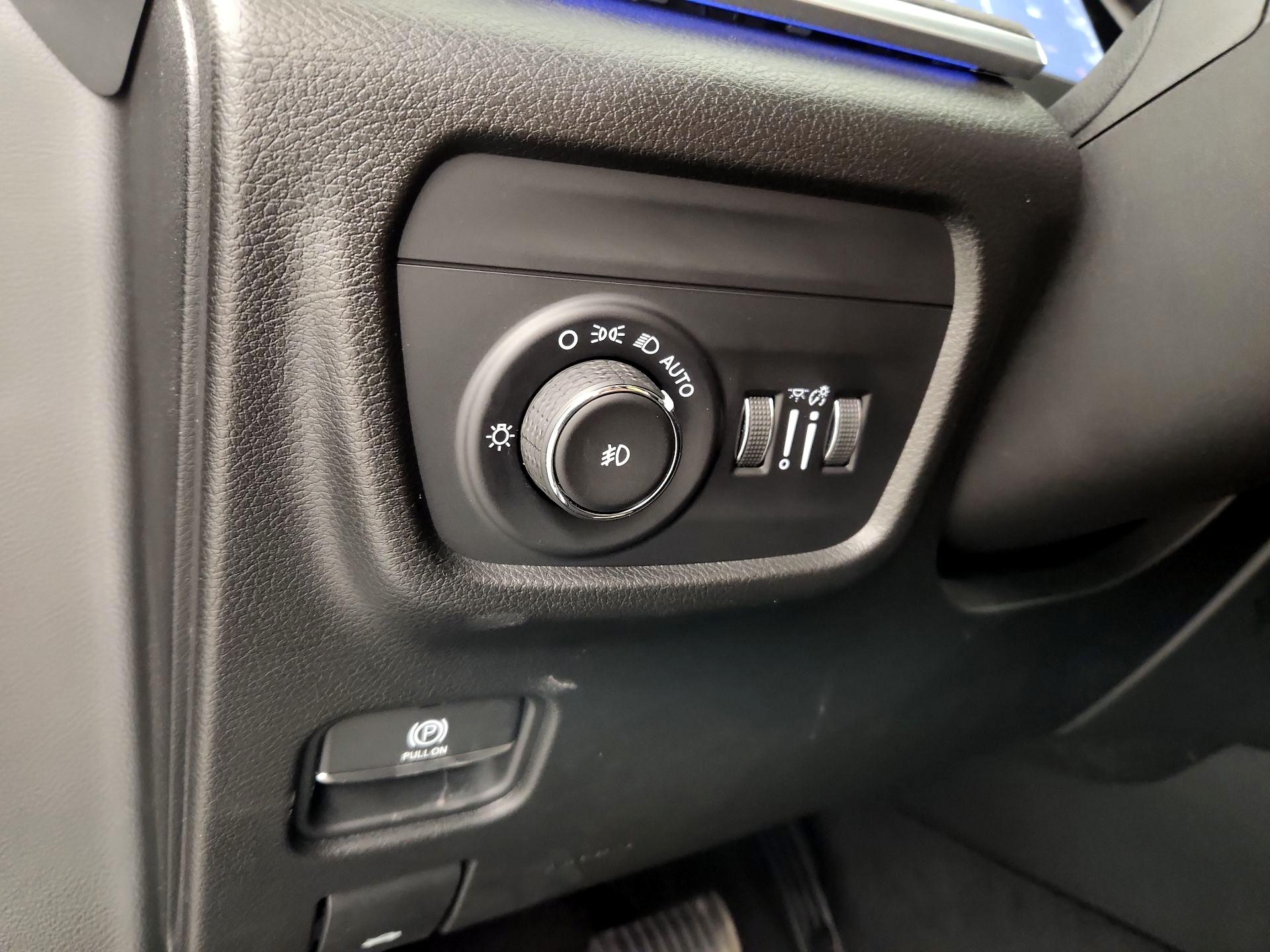 Thumbnail: 2022 Jeep Grand Cherokee - 13