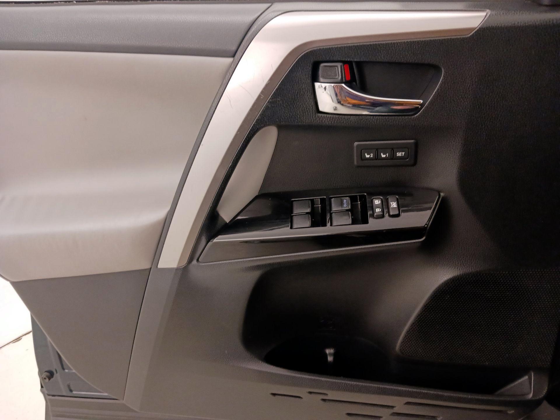 Thumbnail: 2017 Toyota RAV4 - 12