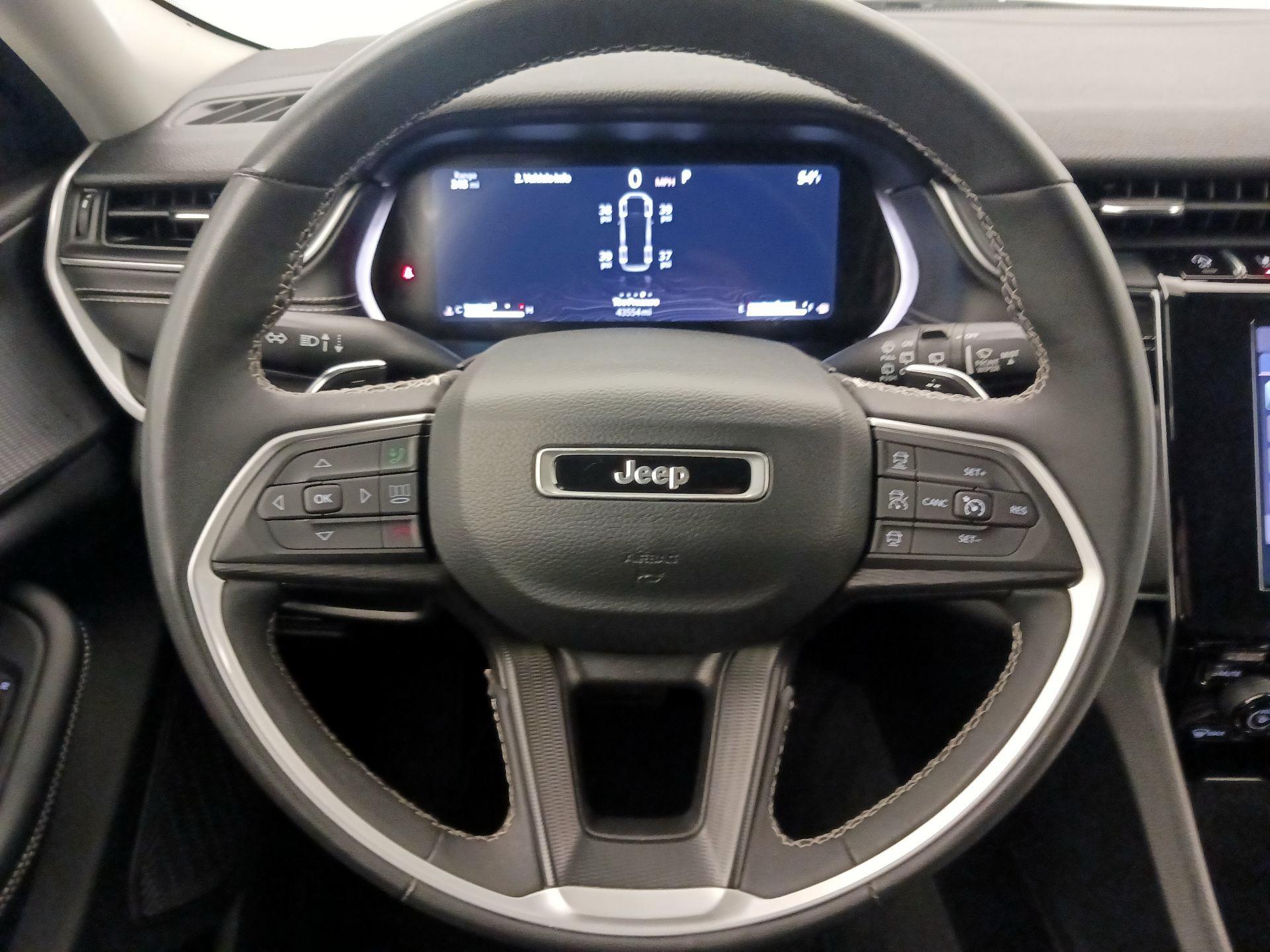 Thumbnail: 2023 Jeep Grand Cherokee L - 10