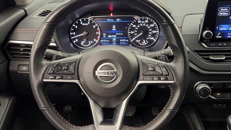 2022 Nissan Altima SR 10