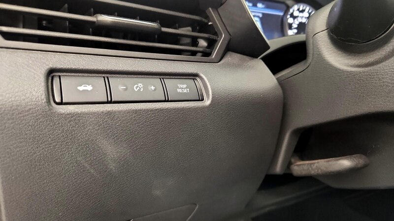 2022 Nissan Altima SR 13