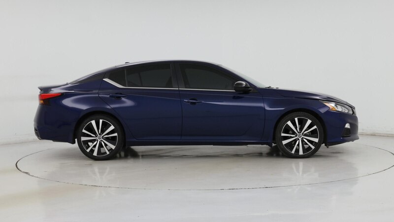 2022 Nissan Altima SR 7