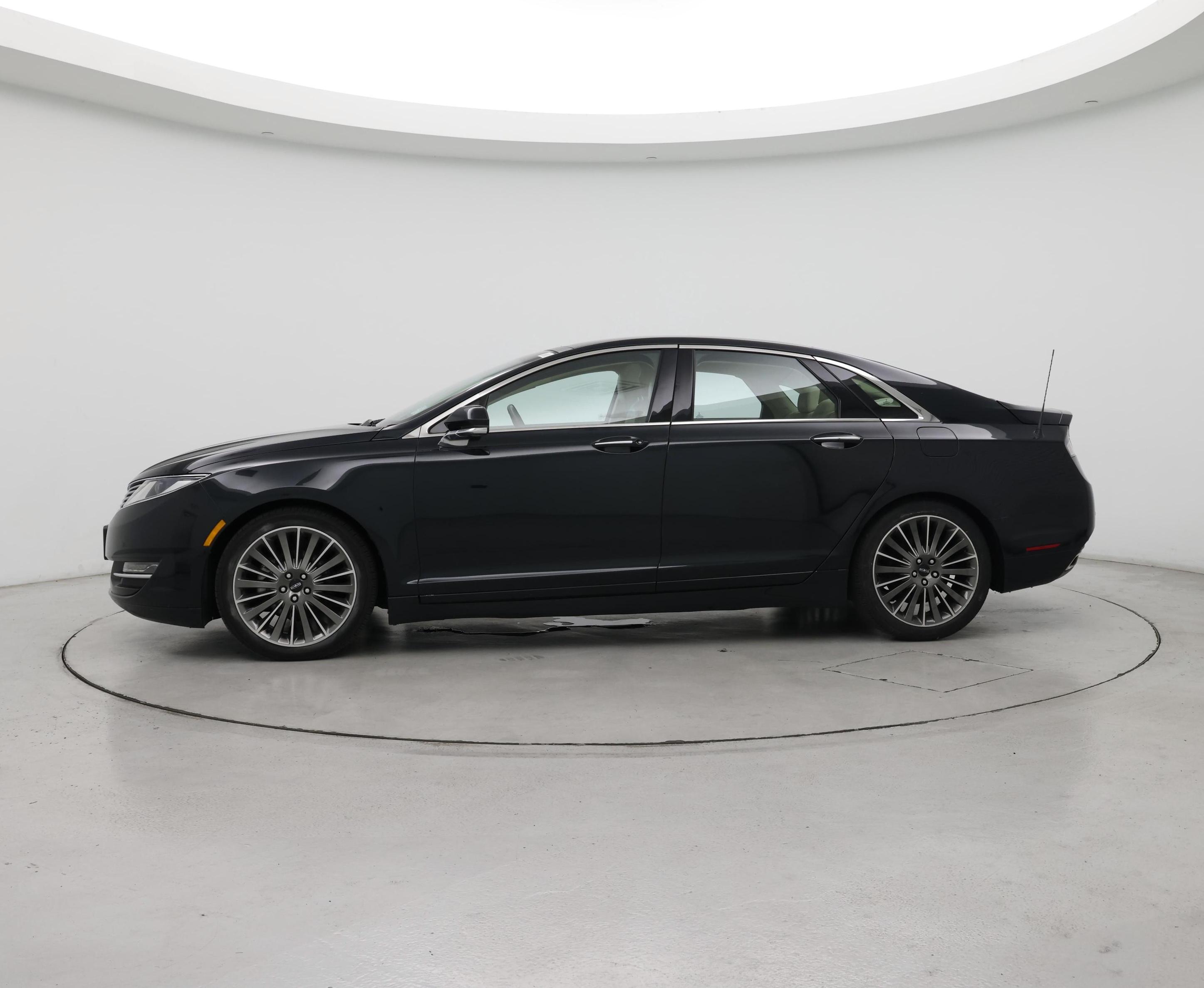 Thumbnail: 2014 Lincoln MKZ - 3