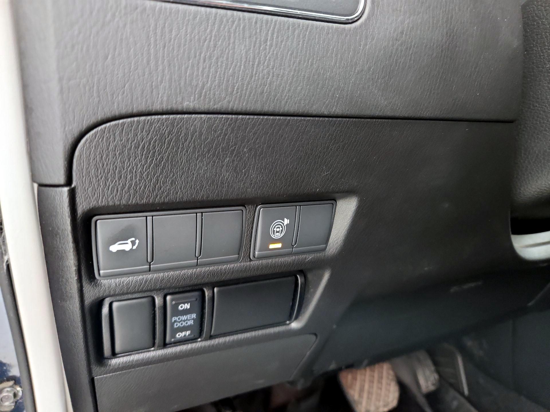 Thumbnail: 2022 Nissan Armada - 13