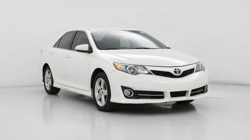 2014 Toyota Camry SE Hero Image