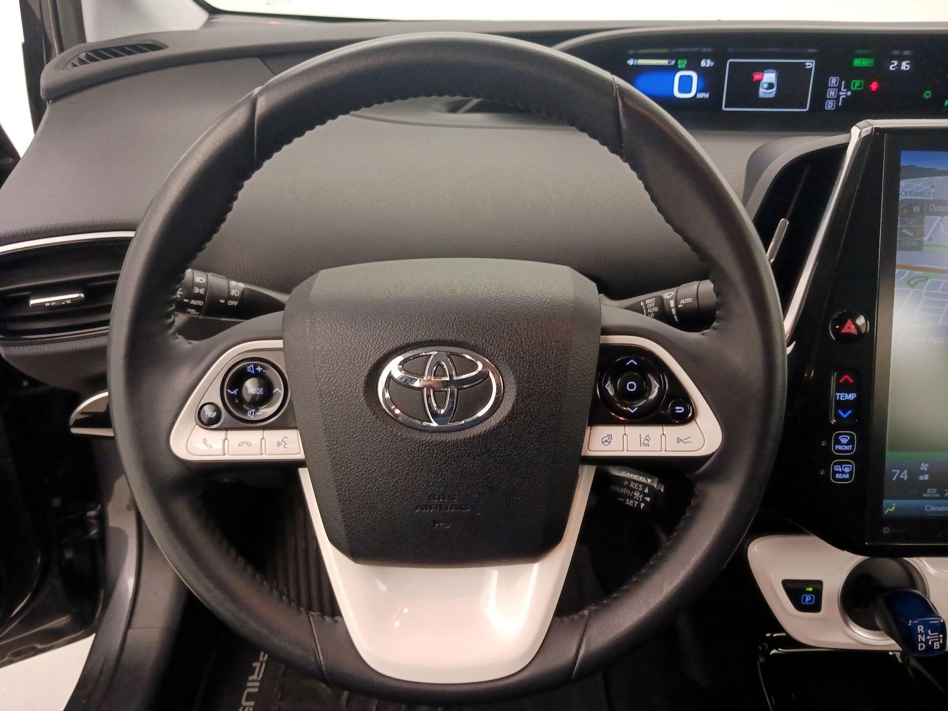Thumbnail: 2018 Toyota Prius Prime - 10