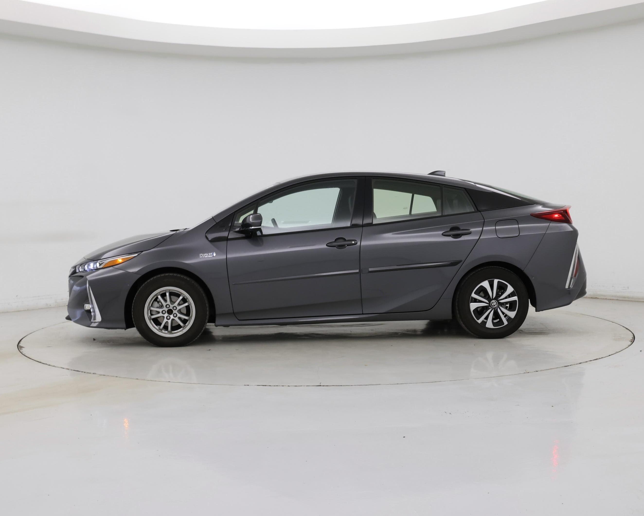Thumbnail: 2018 Toyota Prius Prime - 3