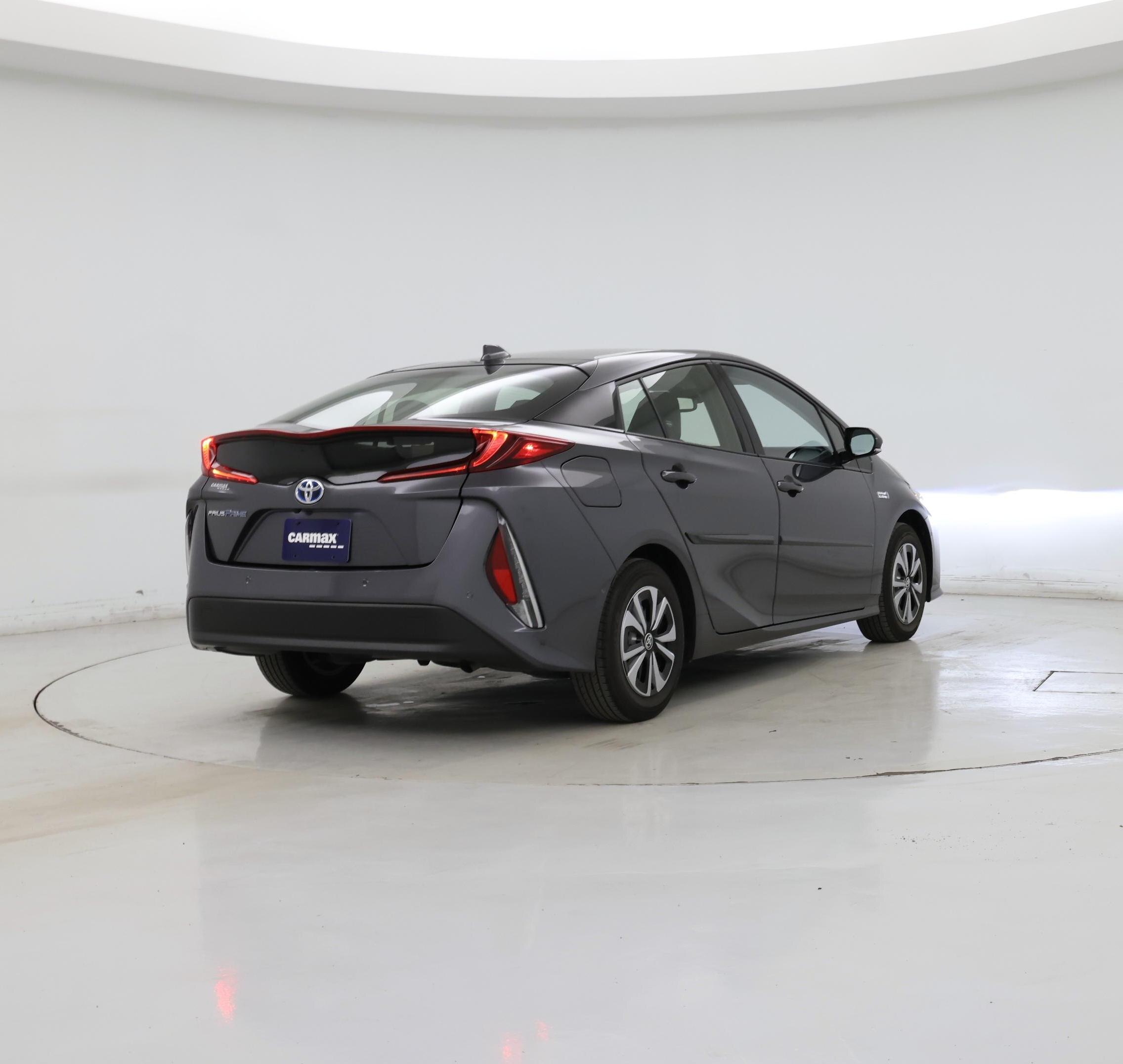 Thumbnail: 2018 Toyota Prius Prime - 8