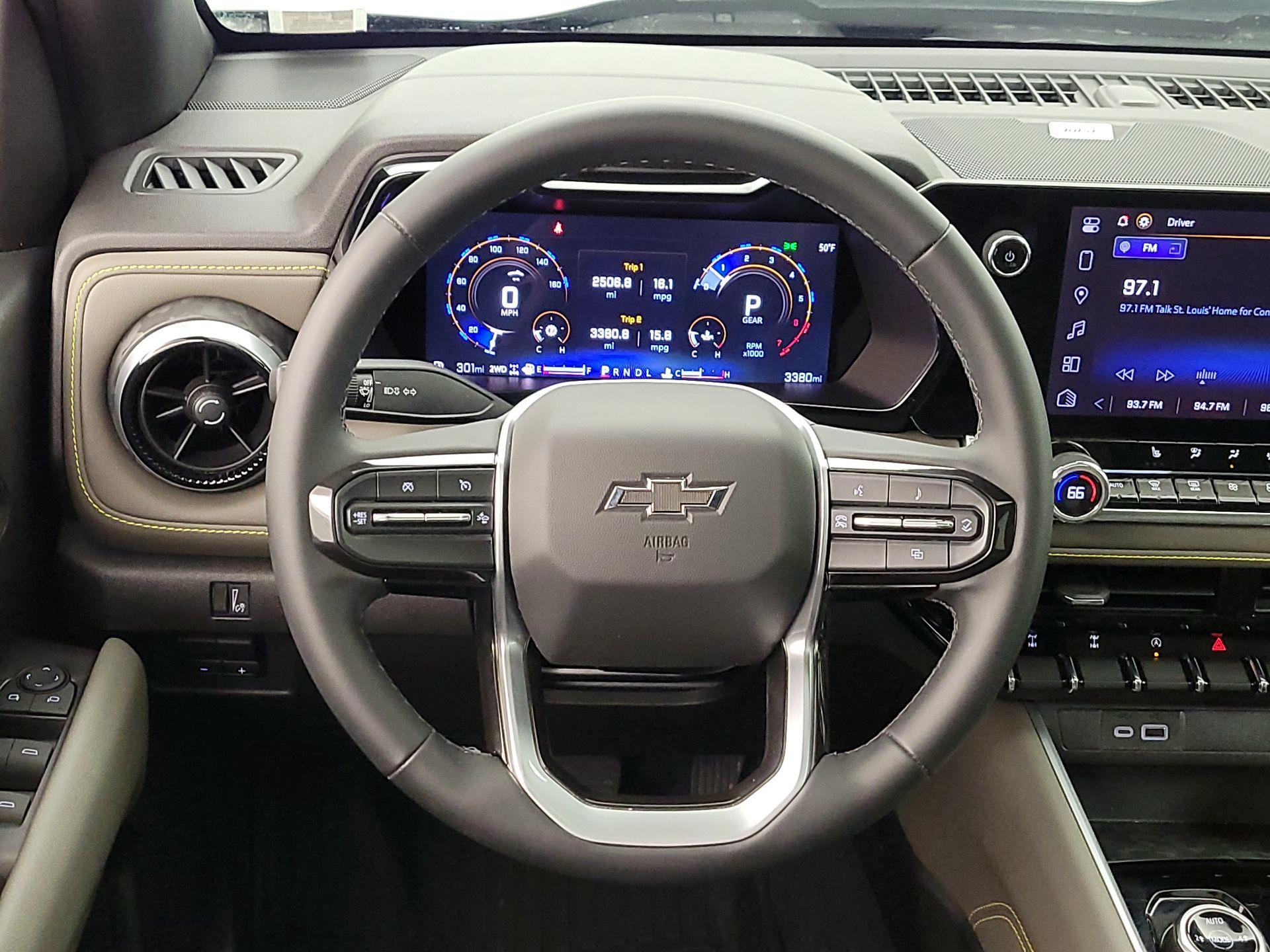 Thumbnail: 2024 Chevrolet Colorado - 10