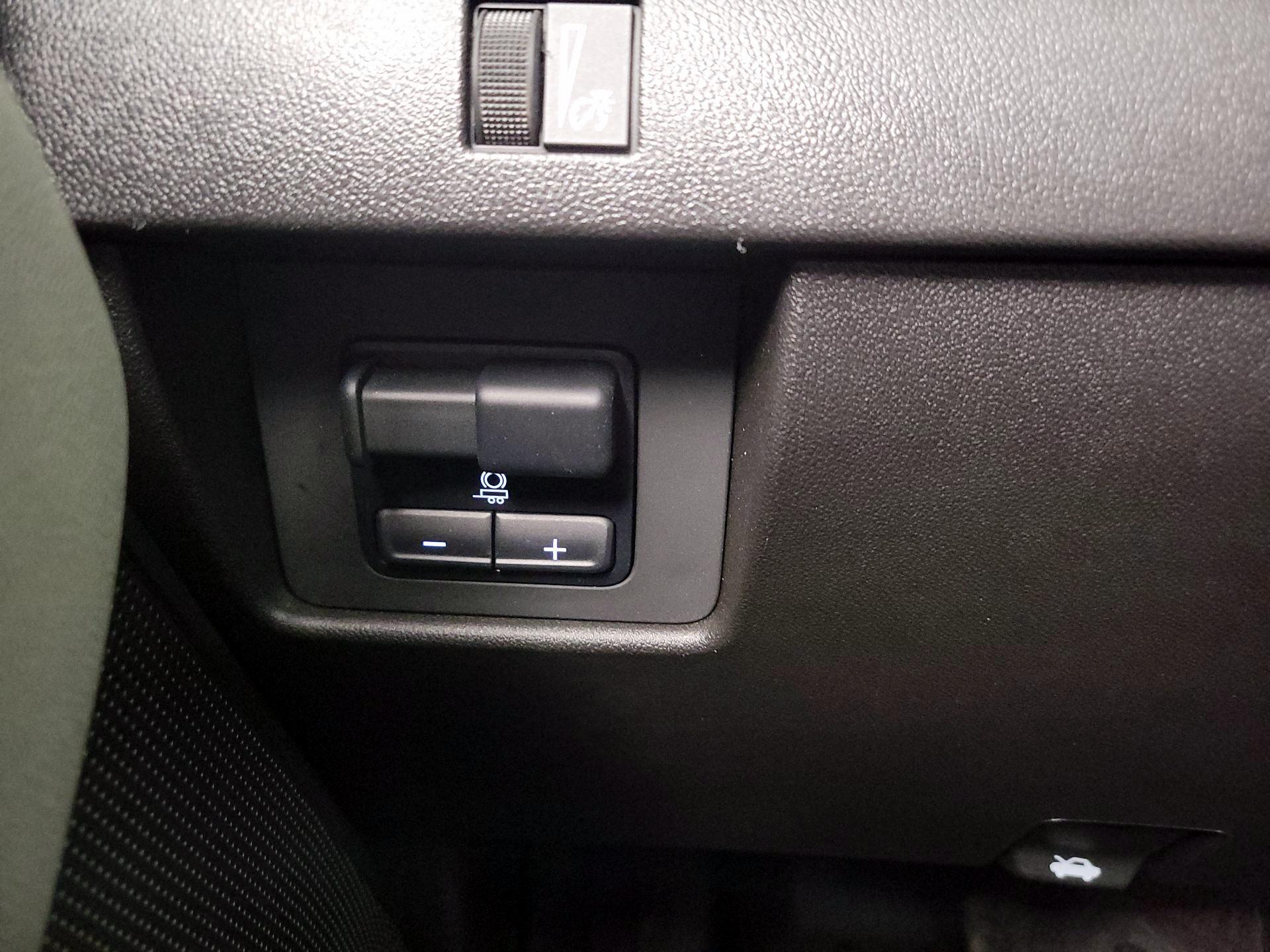 Thumbnail: 2024 Chevrolet Colorado - 13