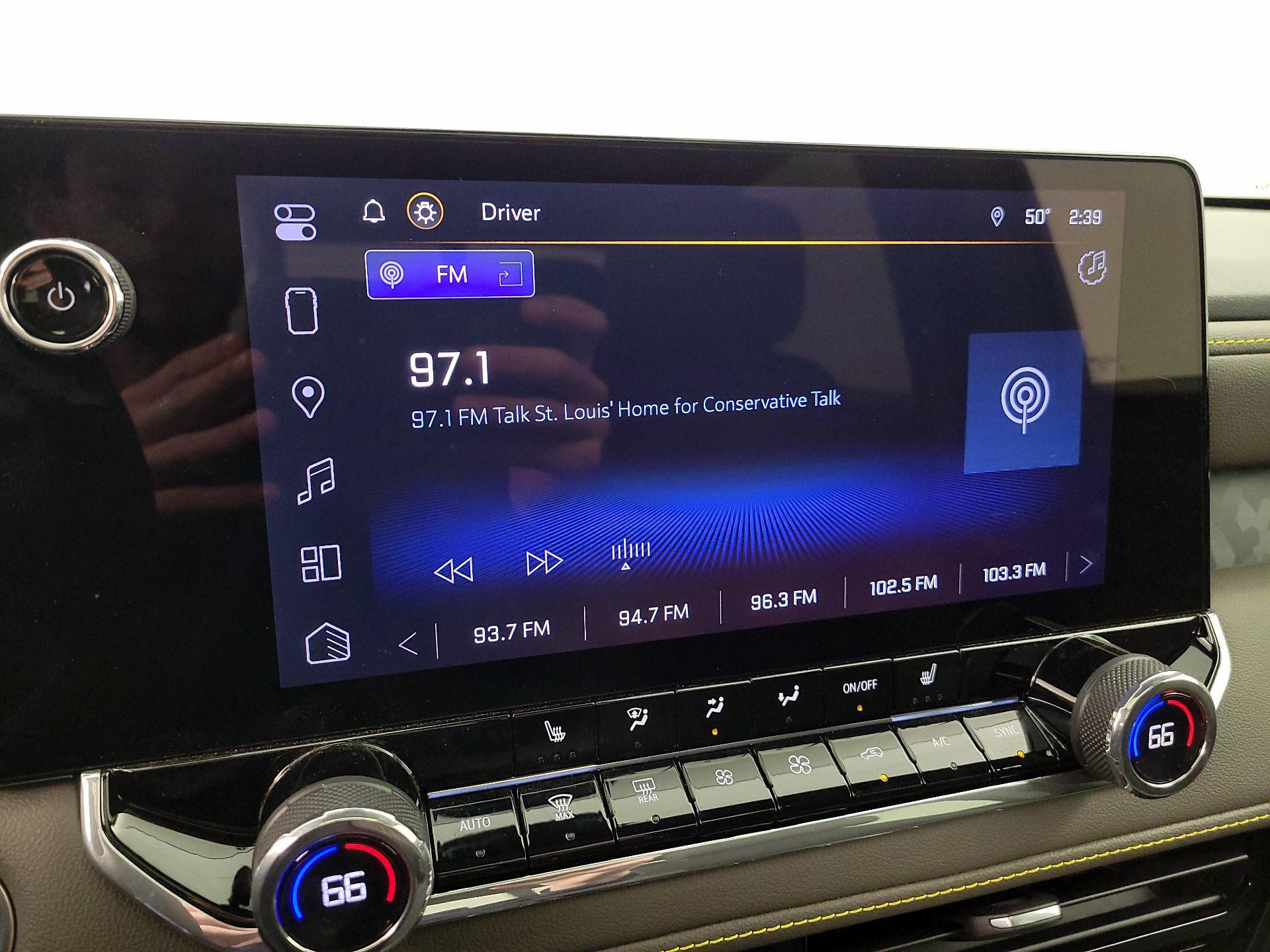 Thumbnail: 2024 Chevrolet Colorado - 15