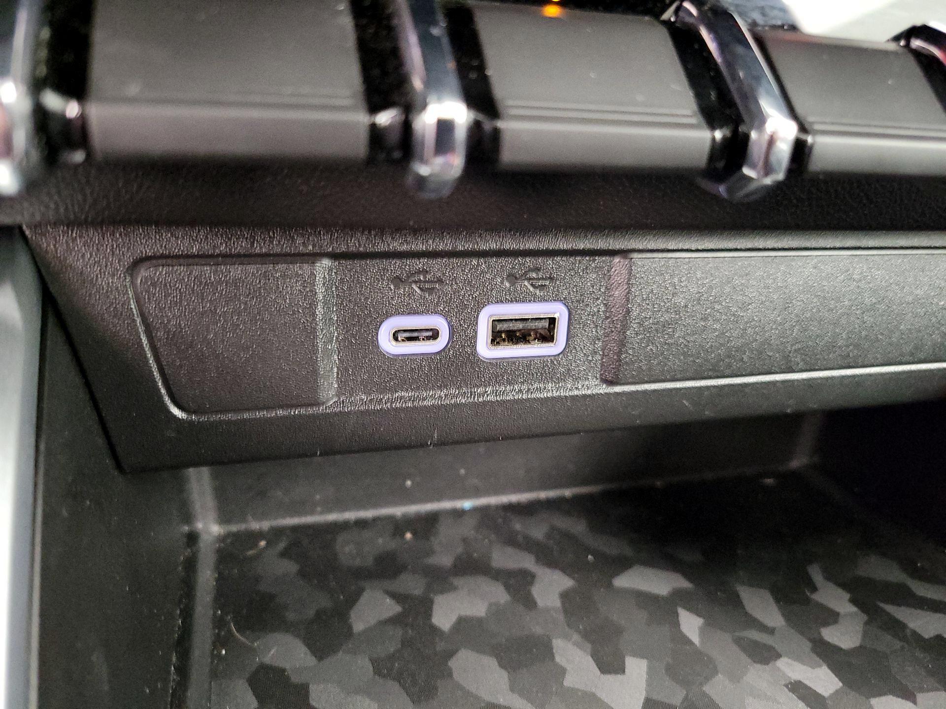 Thumbnail: 2024 Chevrolet Colorado - 18