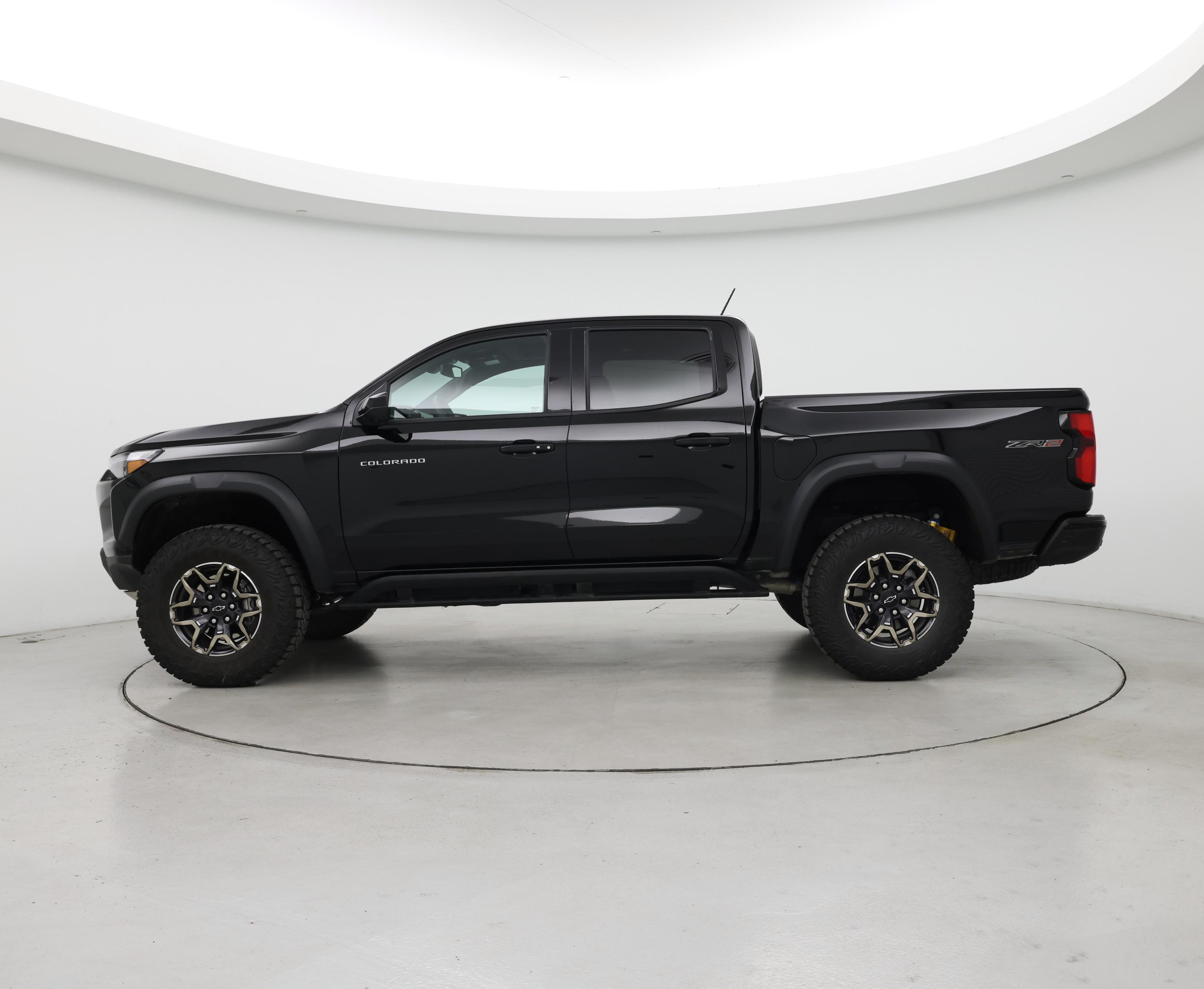 Thumbnail: 2024 Chevrolet Colorado - 3