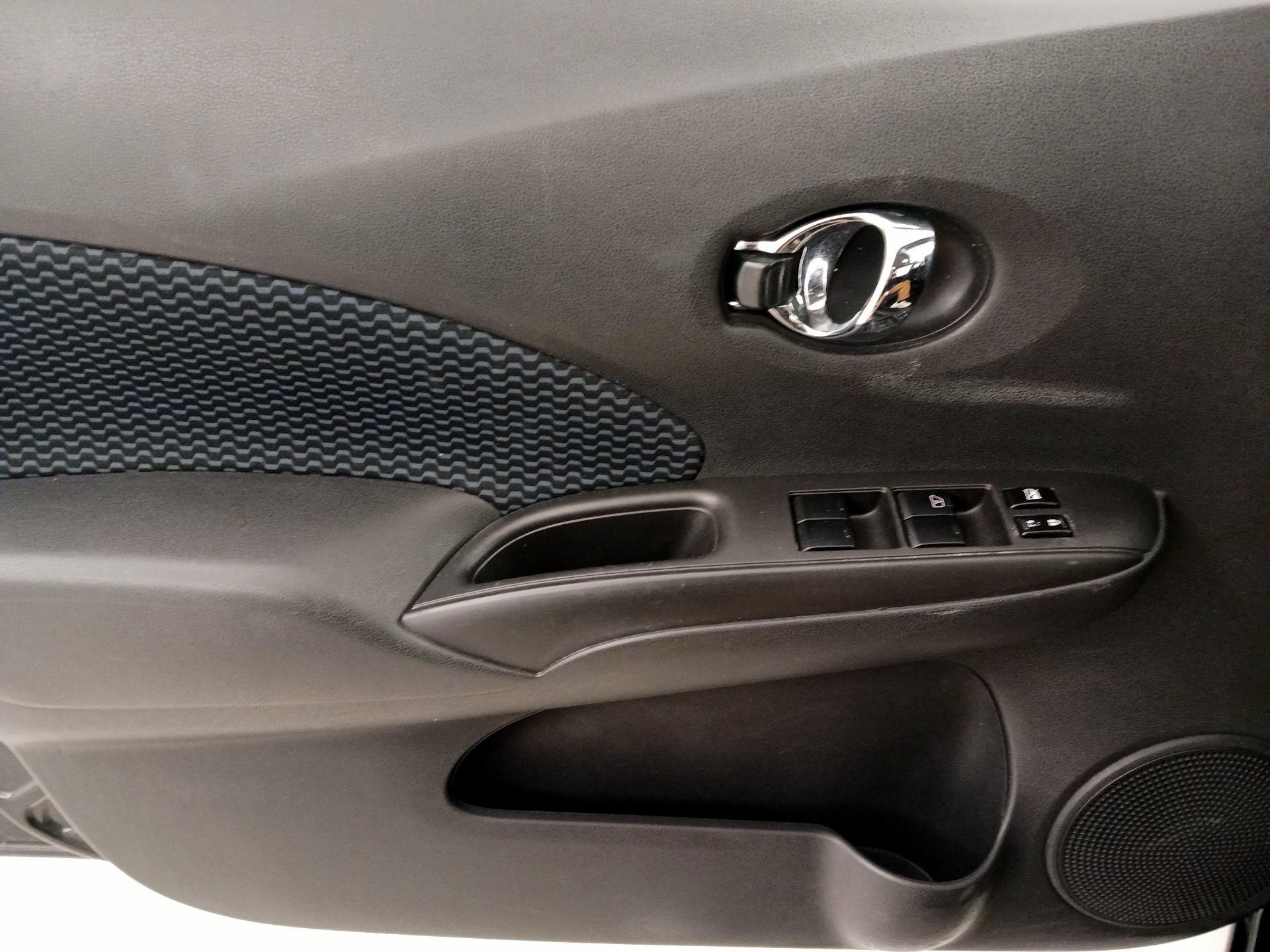 Thumbnail: 2019 Nissan Versa Note - 12