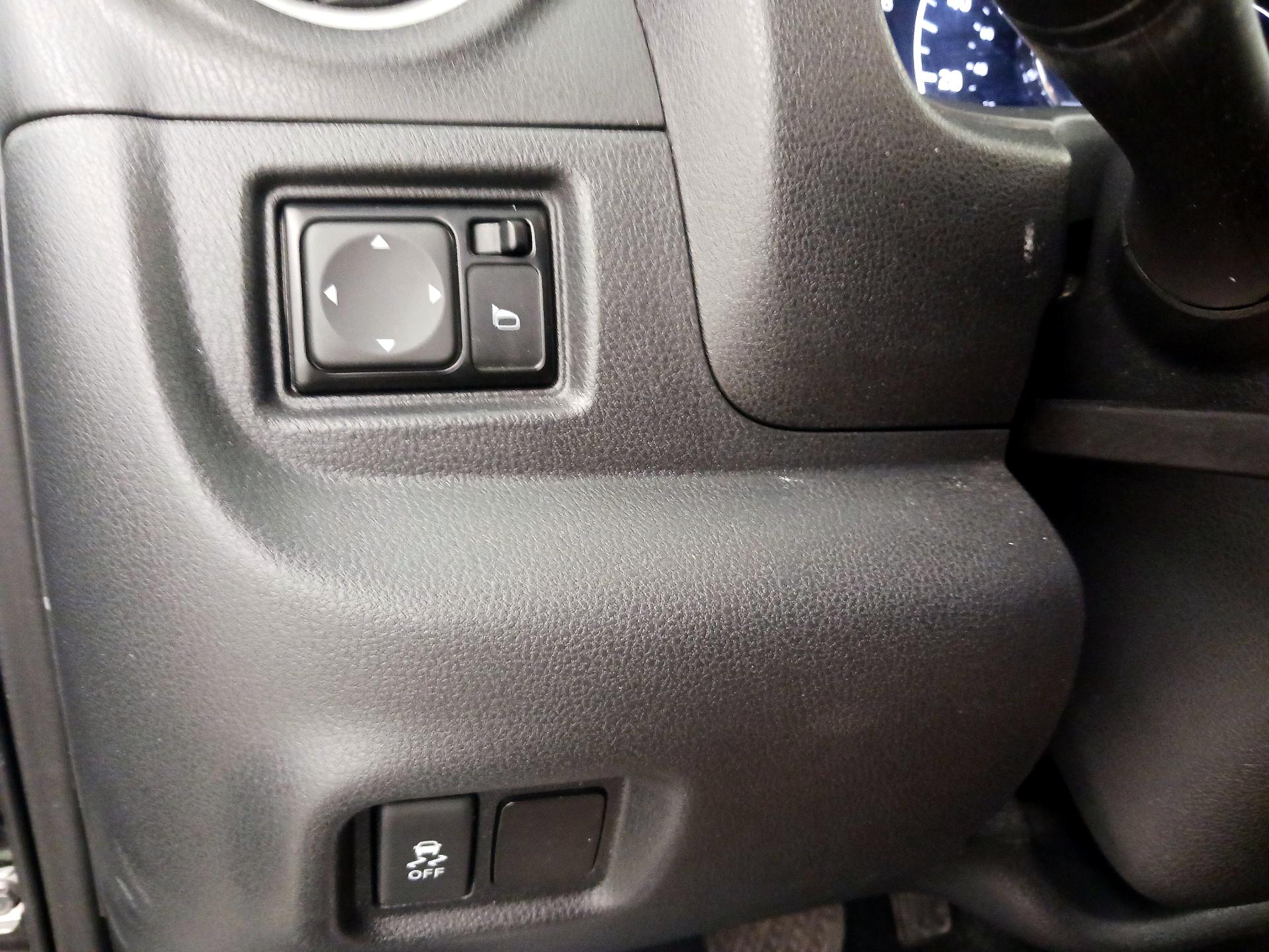 Thumbnail: 2019 Nissan Versa Note - 13