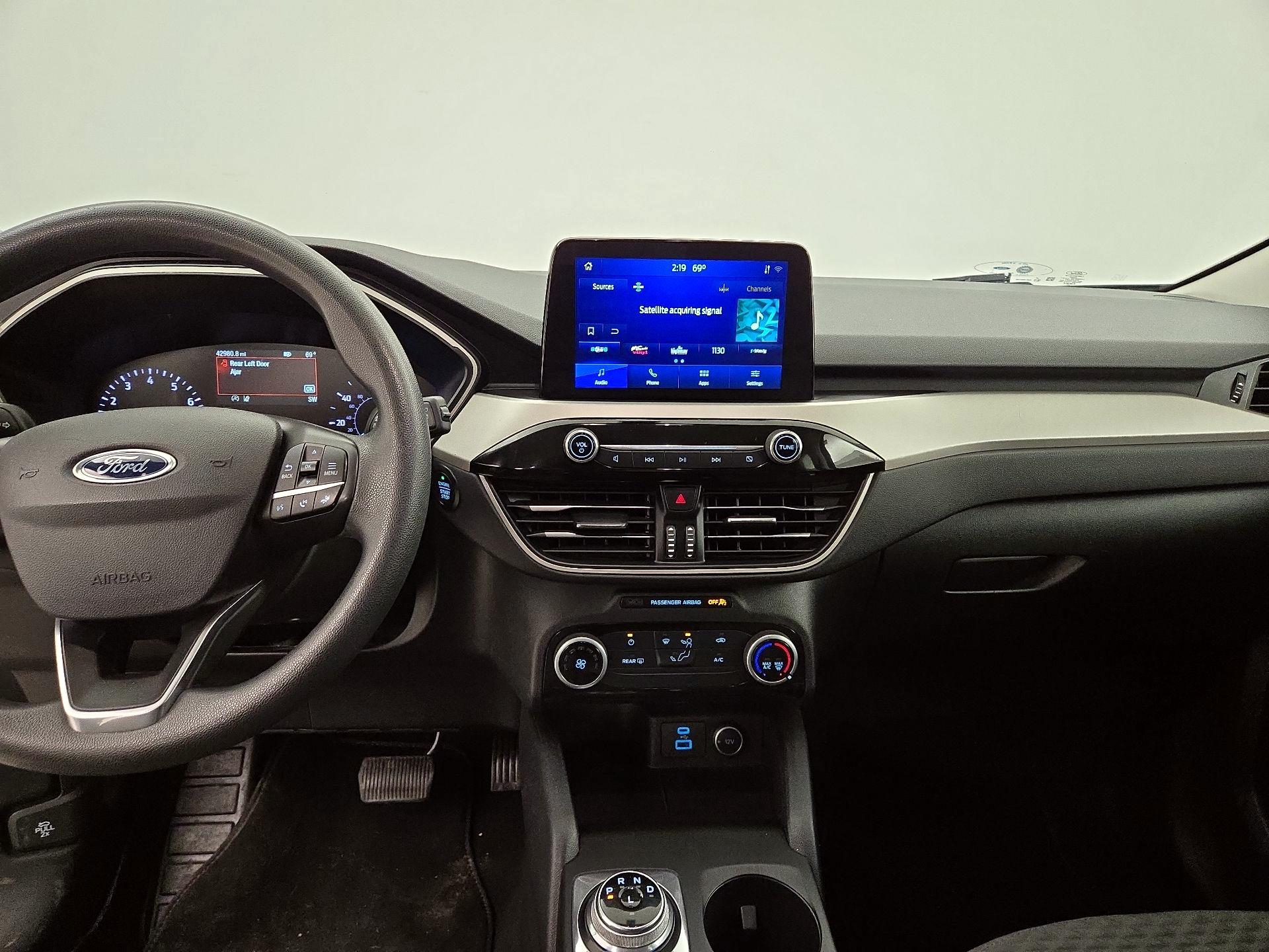 Thumbnail: 2021 Ford Escape - 9