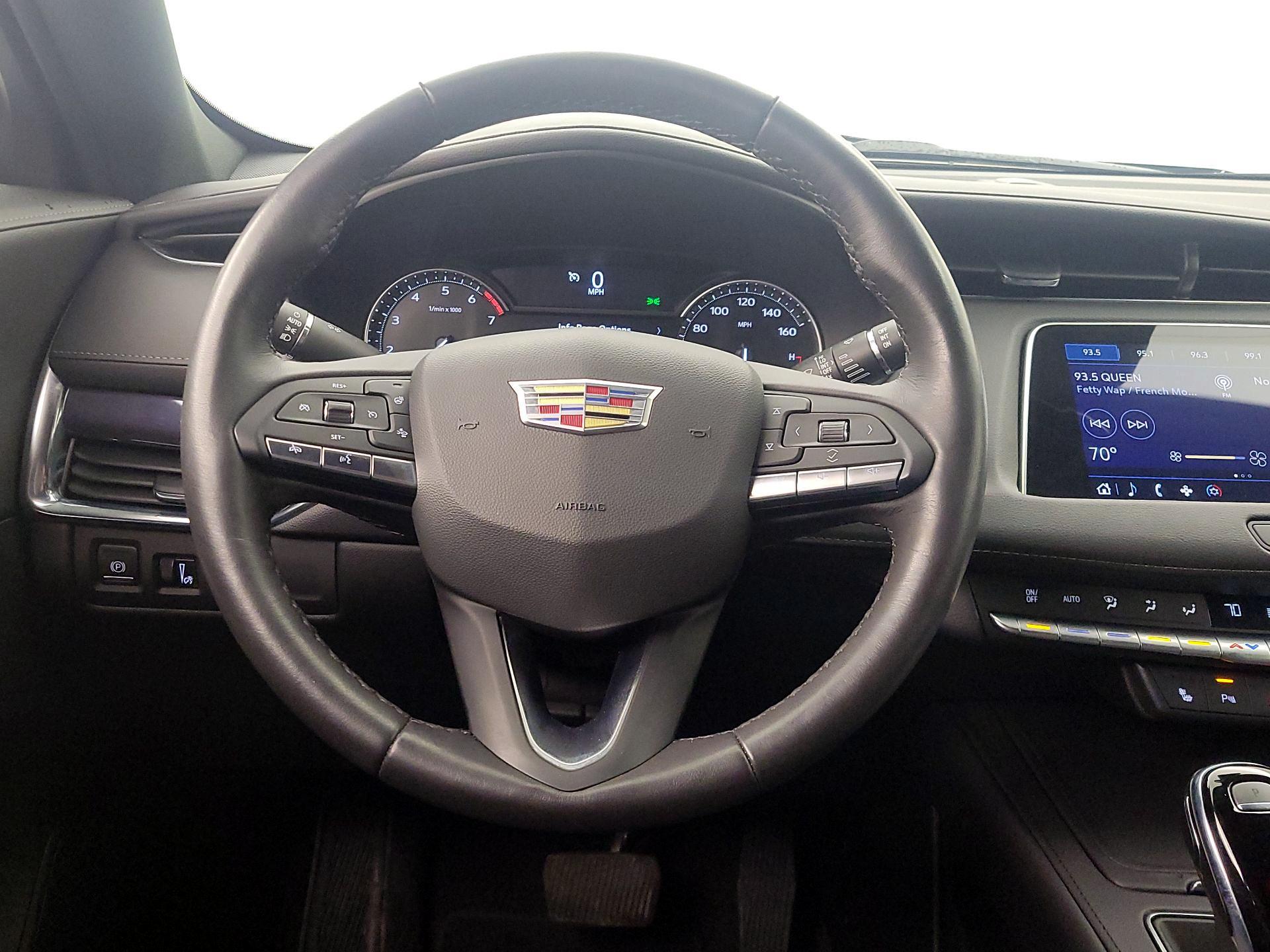 Thumbnail: 2023 Cadillac XT4 - 10