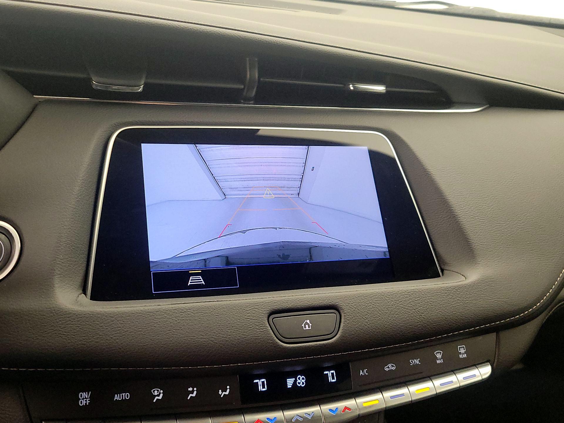 Thumbnail: 2023 Cadillac XT4 - 14