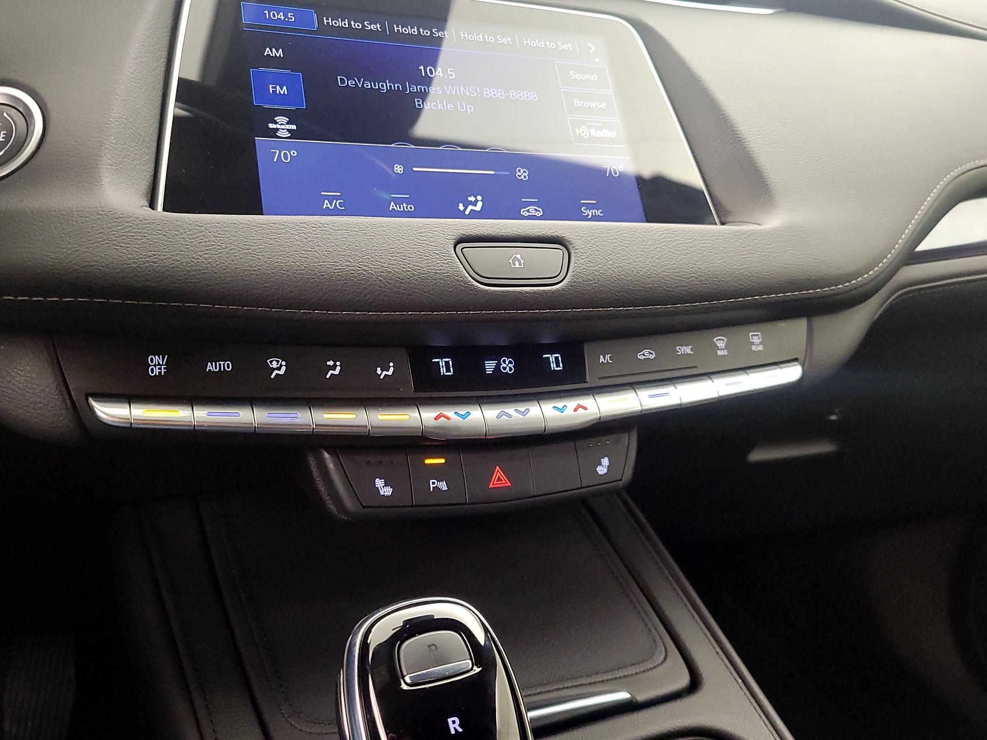 Thumbnail: 2023 Cadillac XT4 - 16