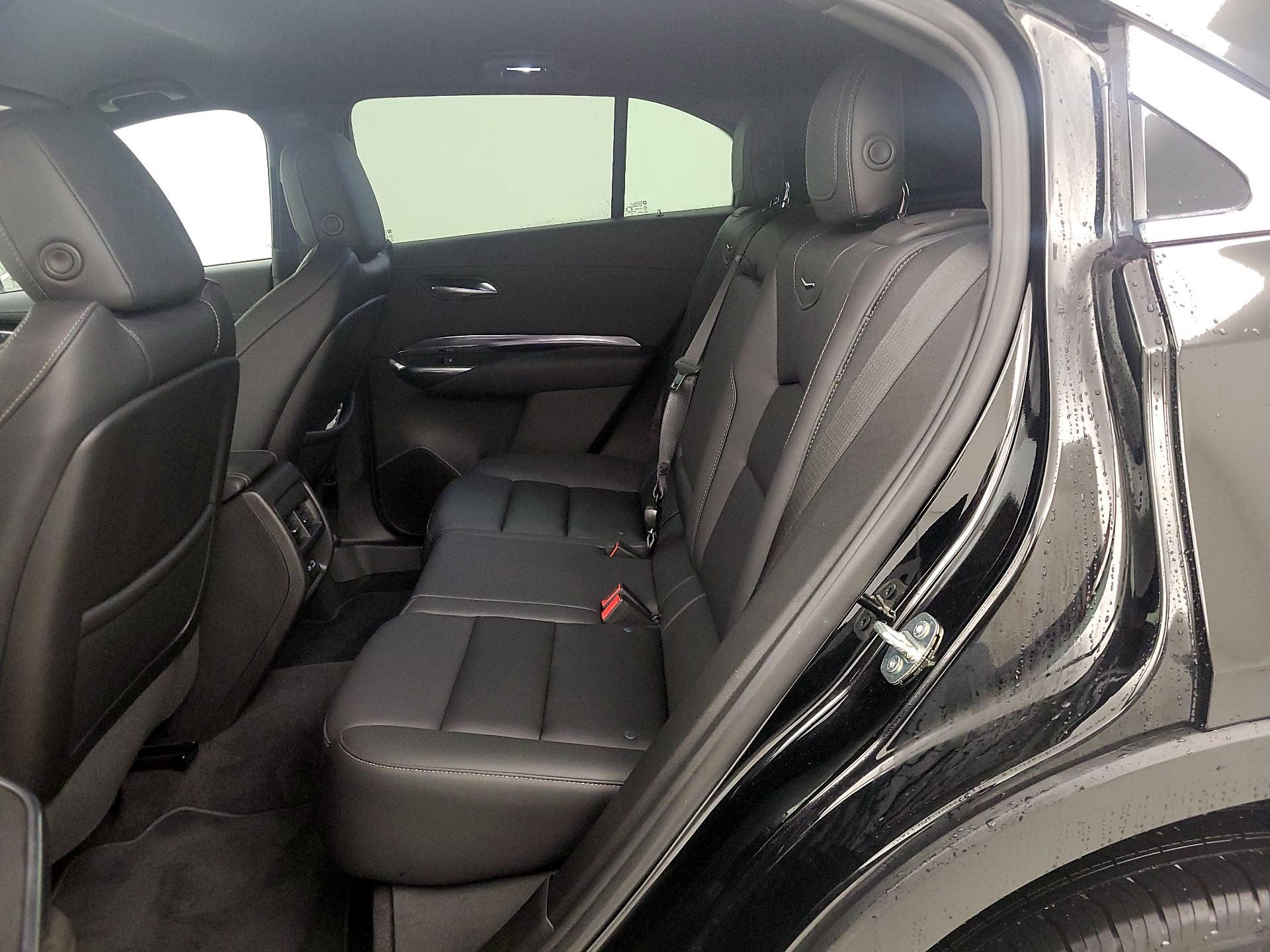 Thumbnail: 2023 Cadillac XT4 - 19
