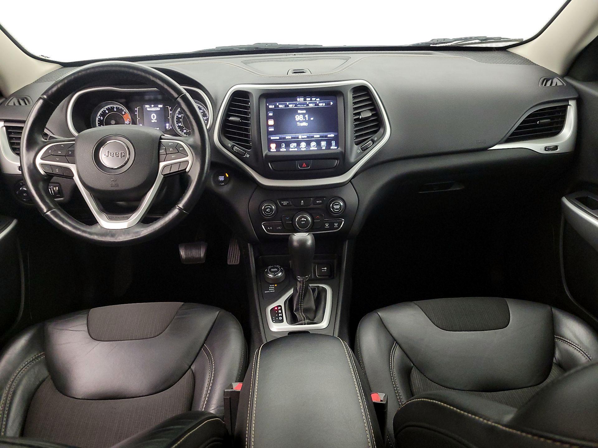 Thumbnail: 2018 Jeep Cherokee - 9