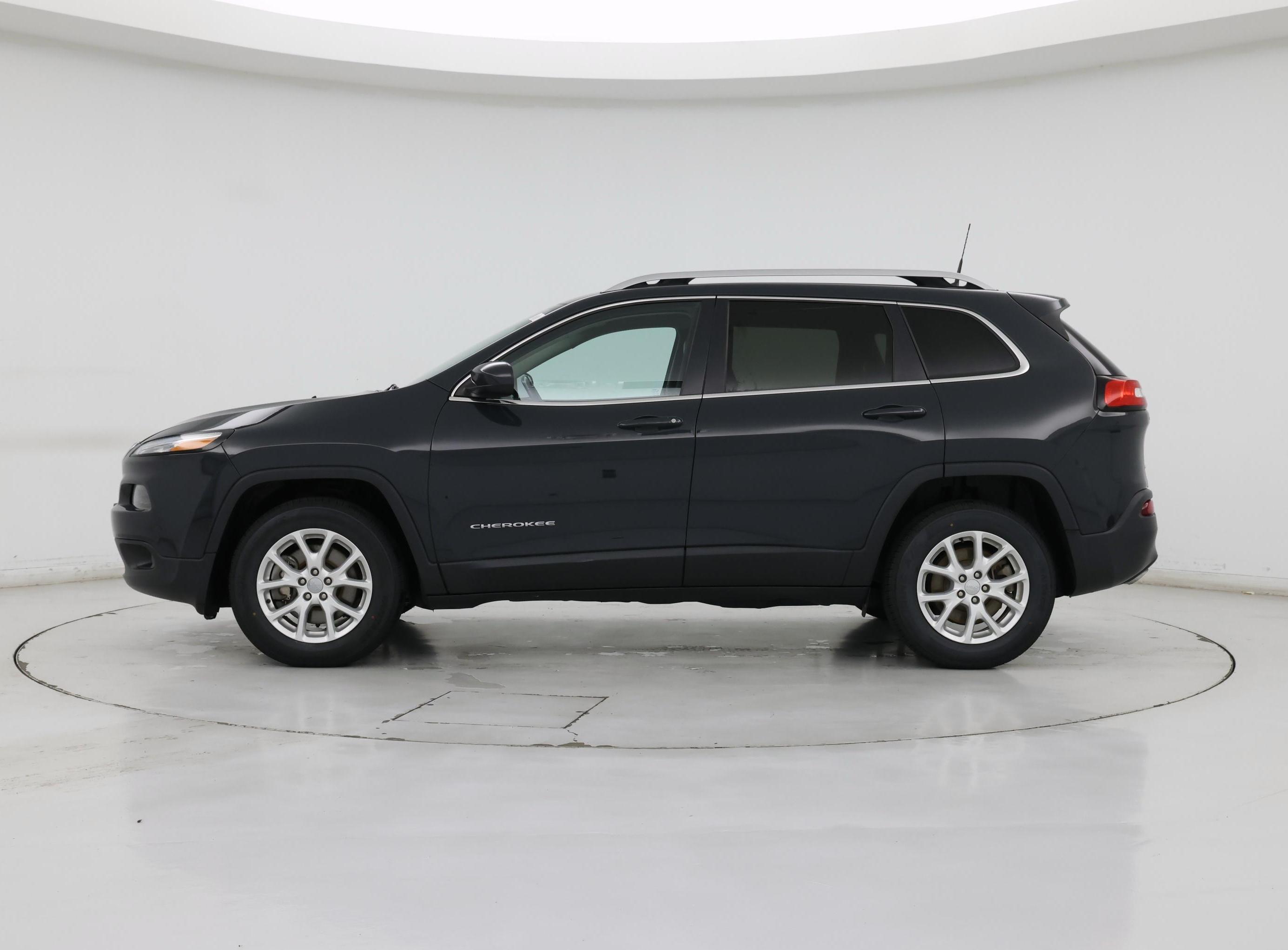 Thumbnail: 2018 Jeep Cherokee - 3
