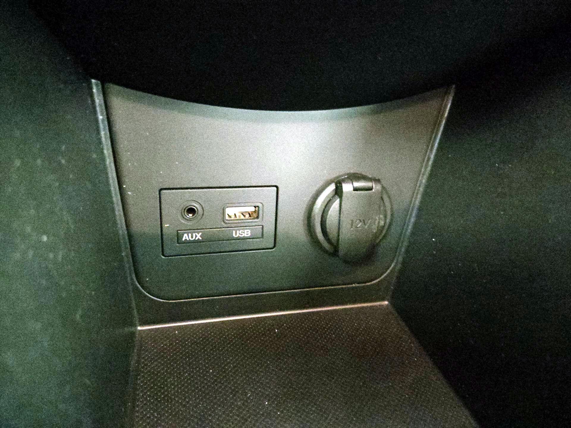 Thumbnail: 2016 Hyundai Accent - 17