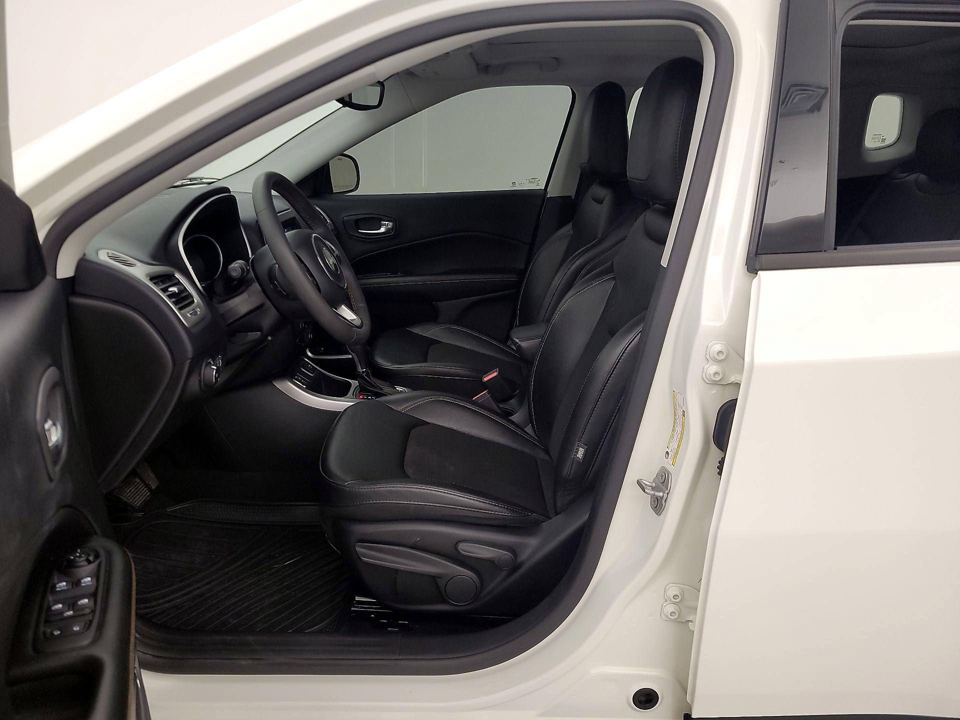 Thumbnail: 2021 Jeep Compass - 11