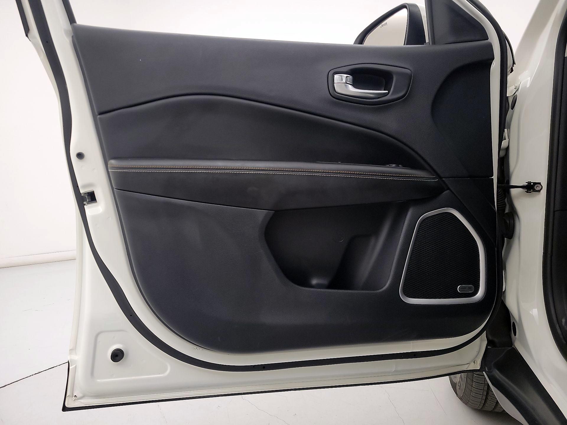 Thumbnail: 2021 Jeep Compass - 12