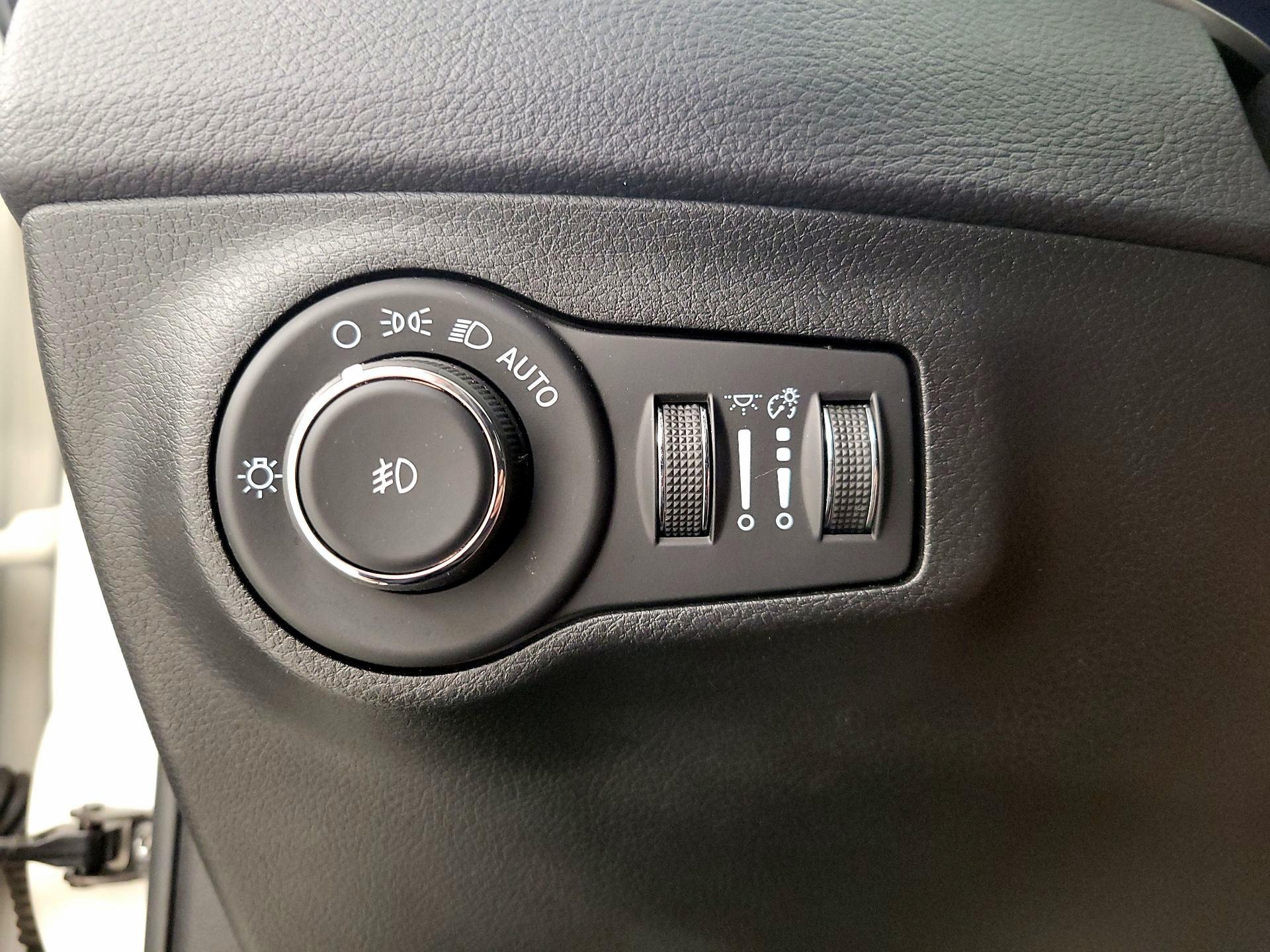 Thumbnail: 2021 Jeep Compass - 13