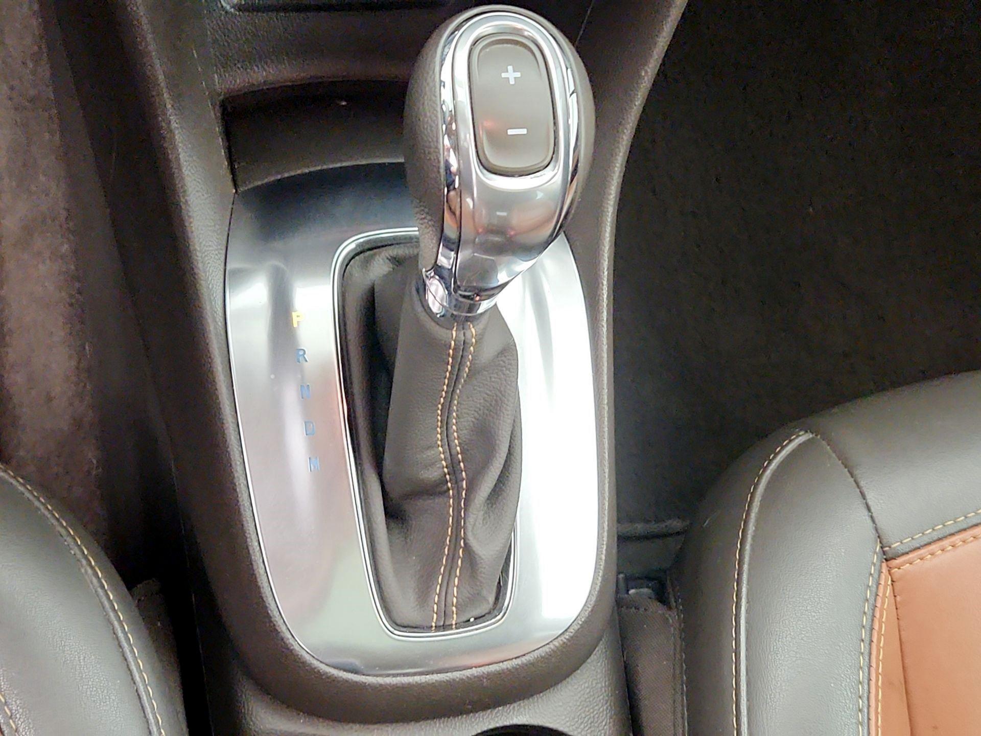 Thumbnail: 2014 Buick Encore - 17
