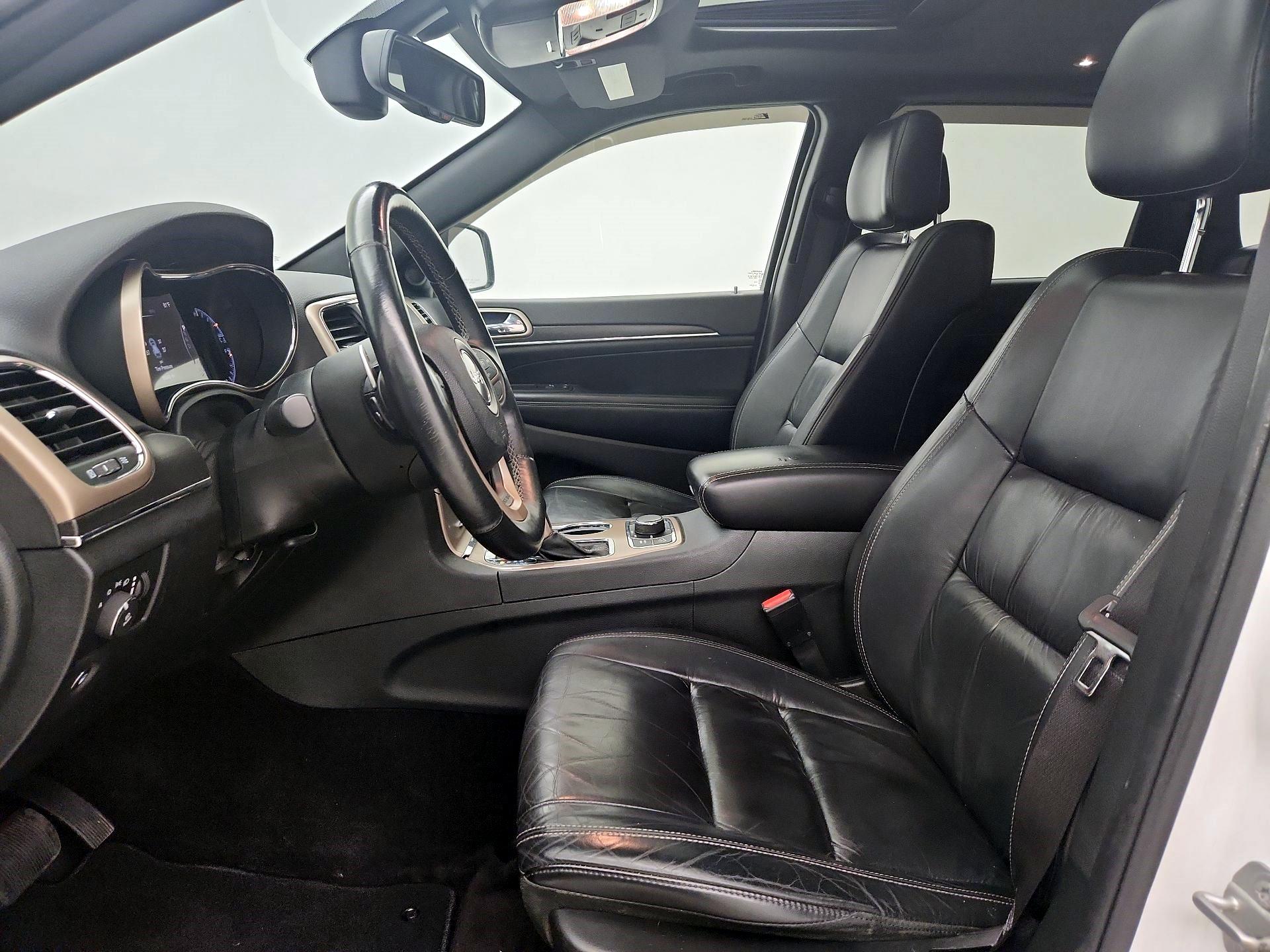 Thumbnail: 2016 Jeep Grand Cherokee - 11