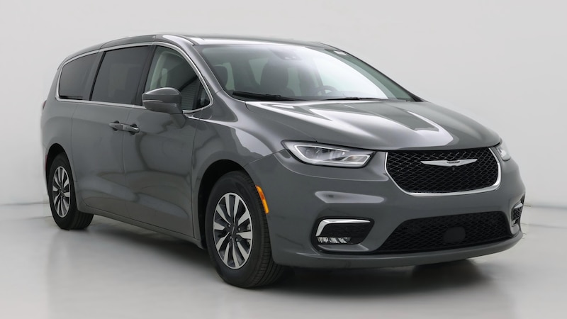 2022 Chrysler Pacifica Hybrid Touring L Hero Image